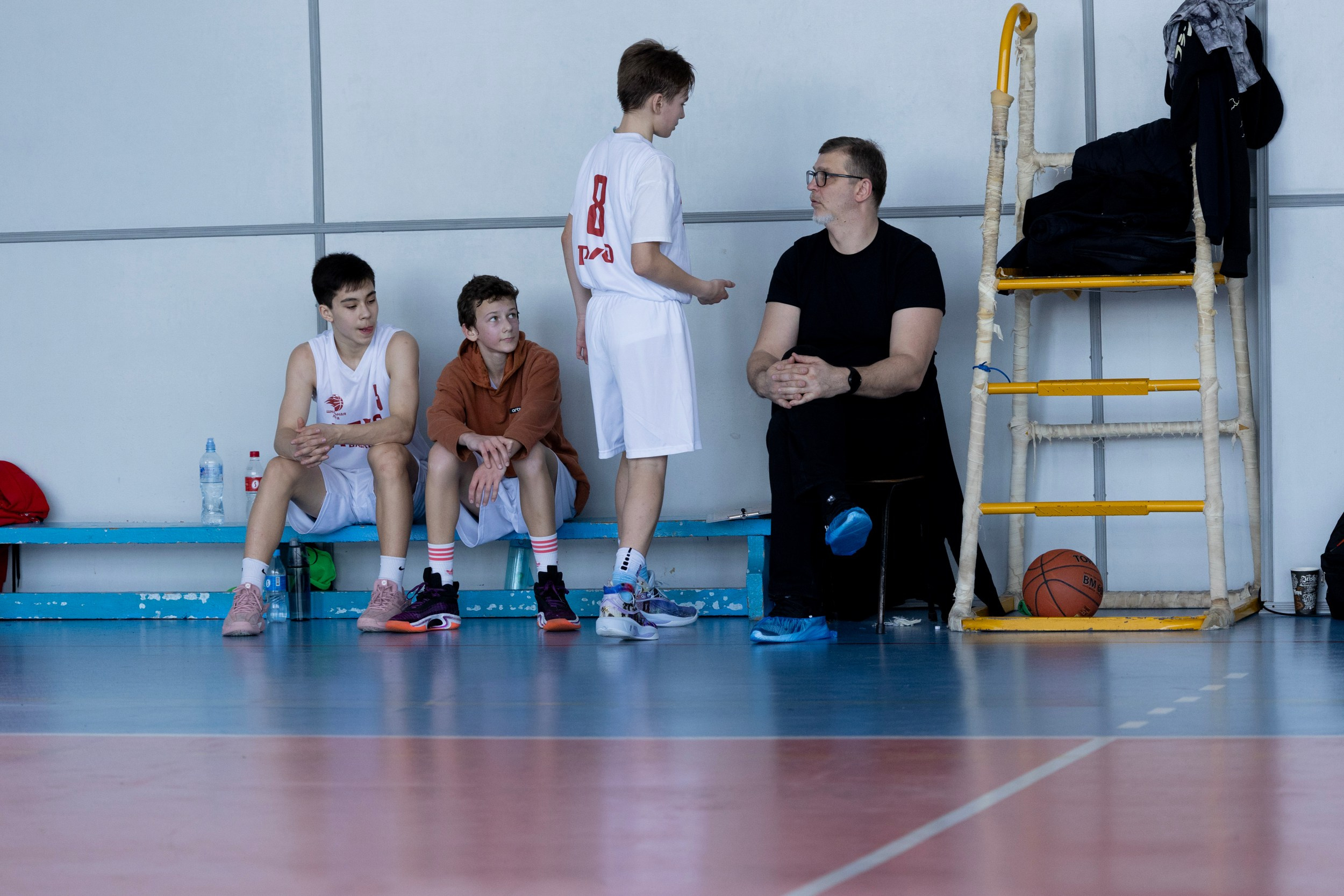 Соревнования по баскетболу среди школьников. Репортажный и портретный фотограф в Владивостоке