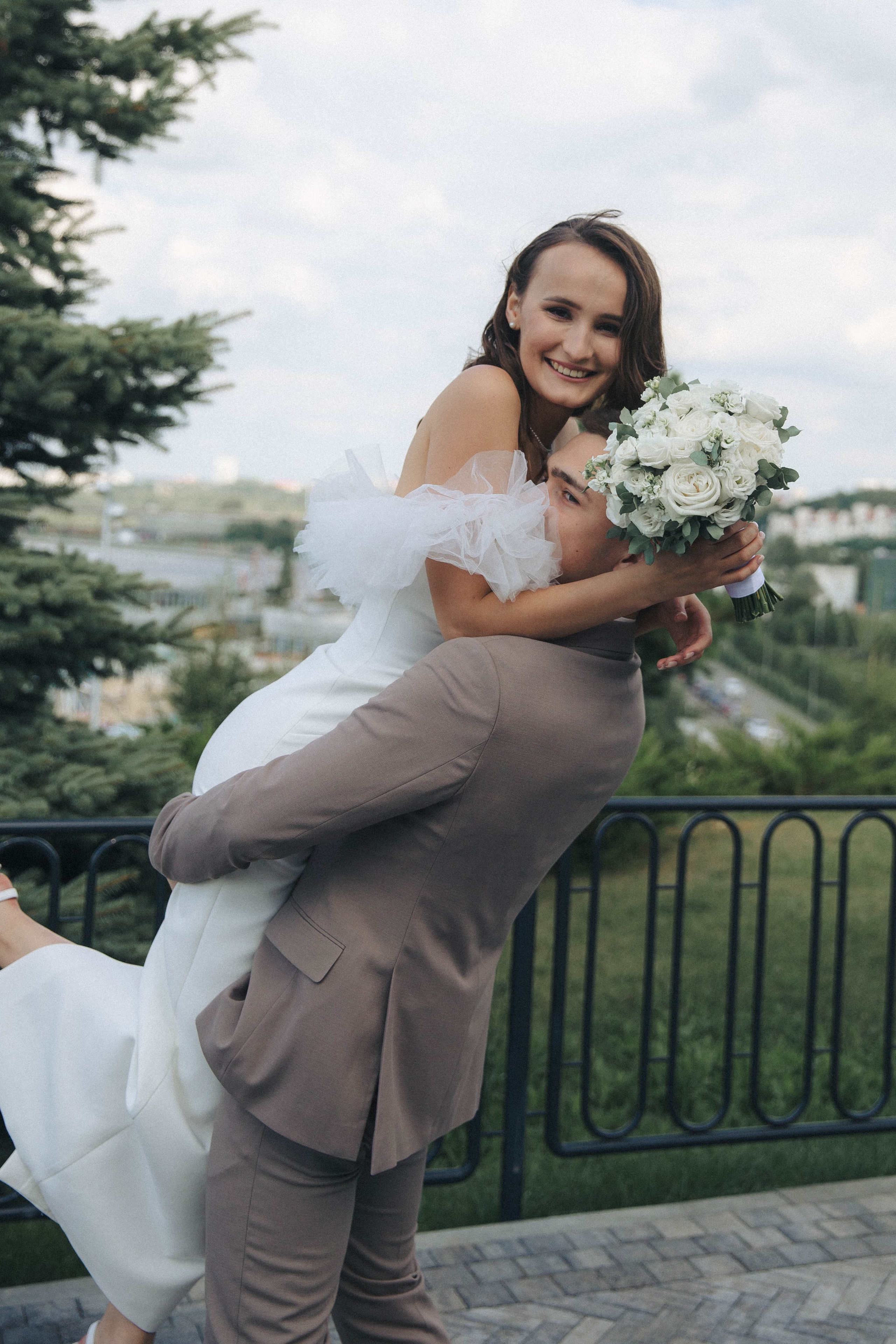 Свадебная прогулка Андрея и Анастасии. Портретный фотограф в Казани Алёна Евсеева