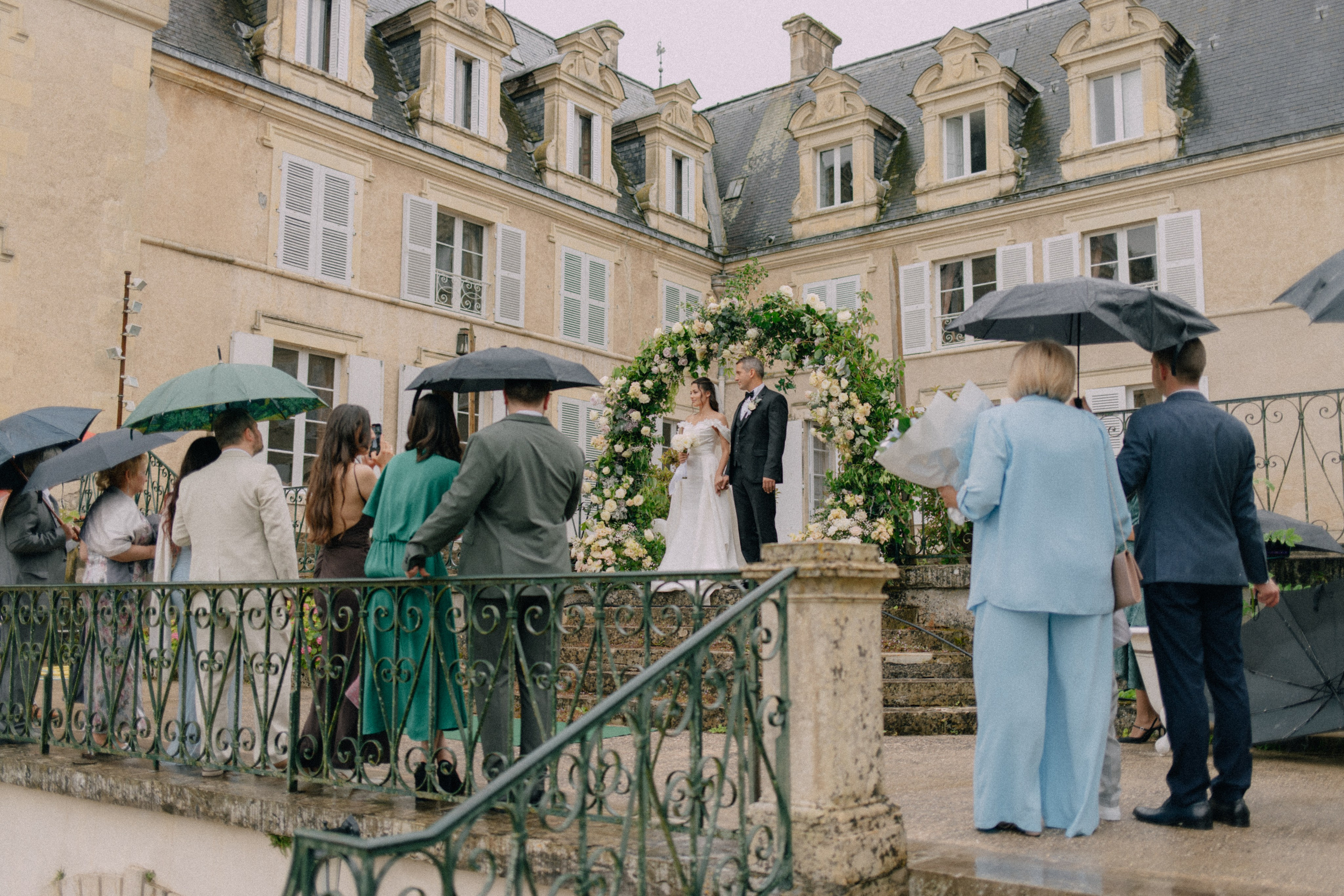 Pendant la pluie. Photographe à Paris