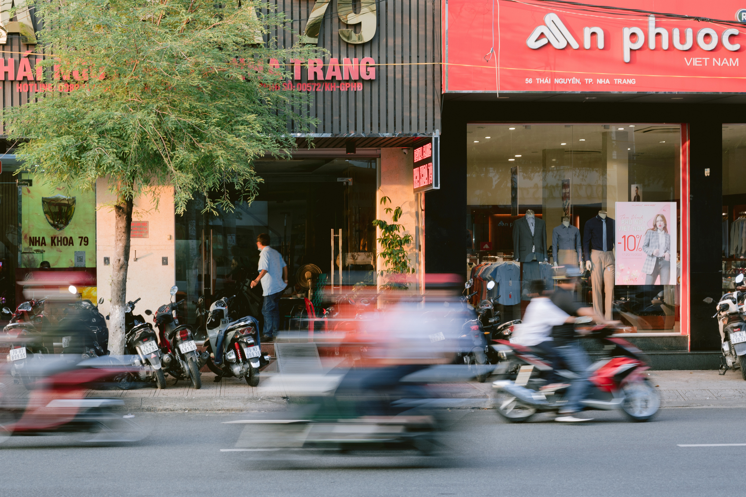 Nha Trang street`s. Phu Quoc Photographer — Phu Quoc wedding Photograper