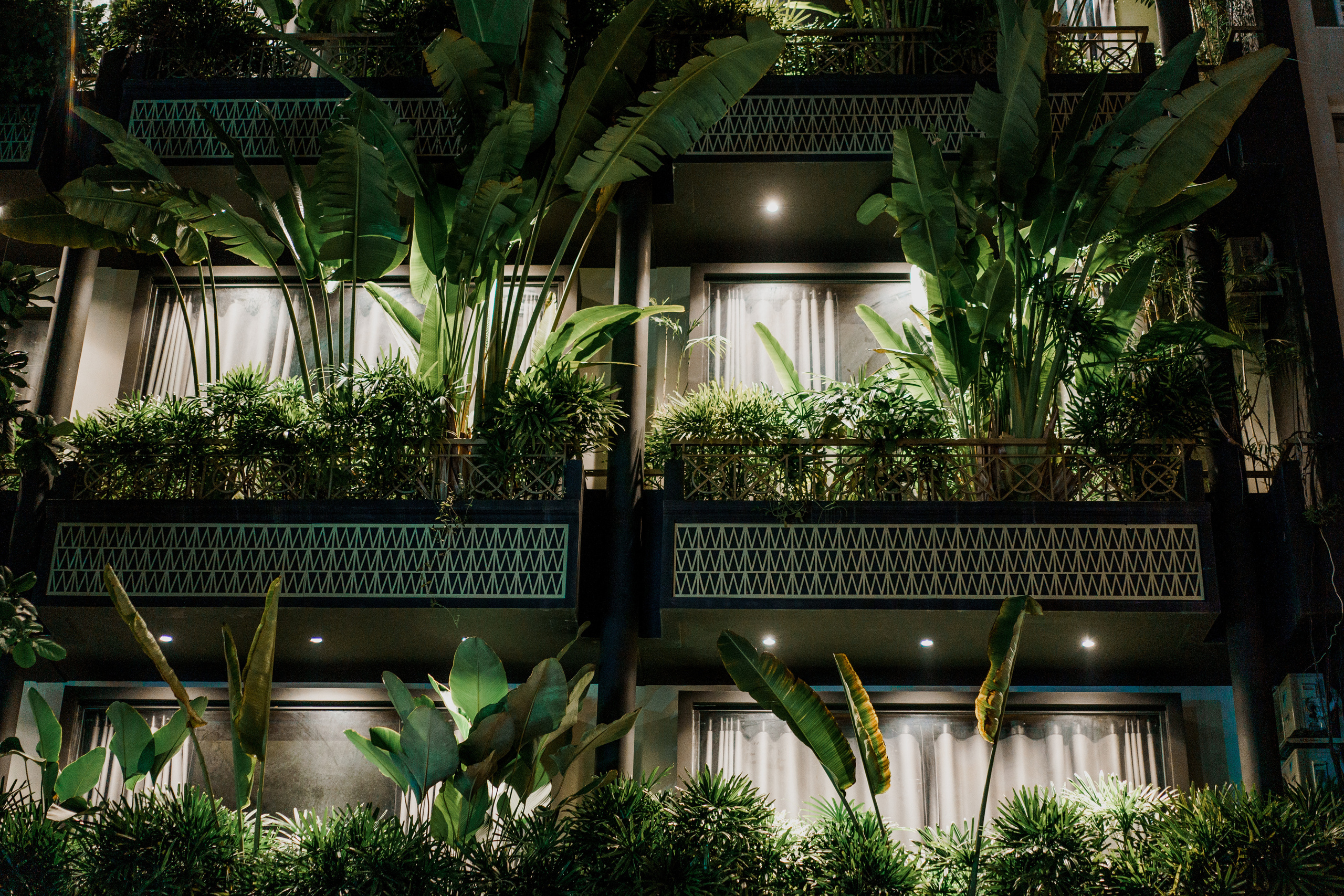 Nha Trang street`s. Phu Quoc Photographer — Phu Quoc wedding Photograper