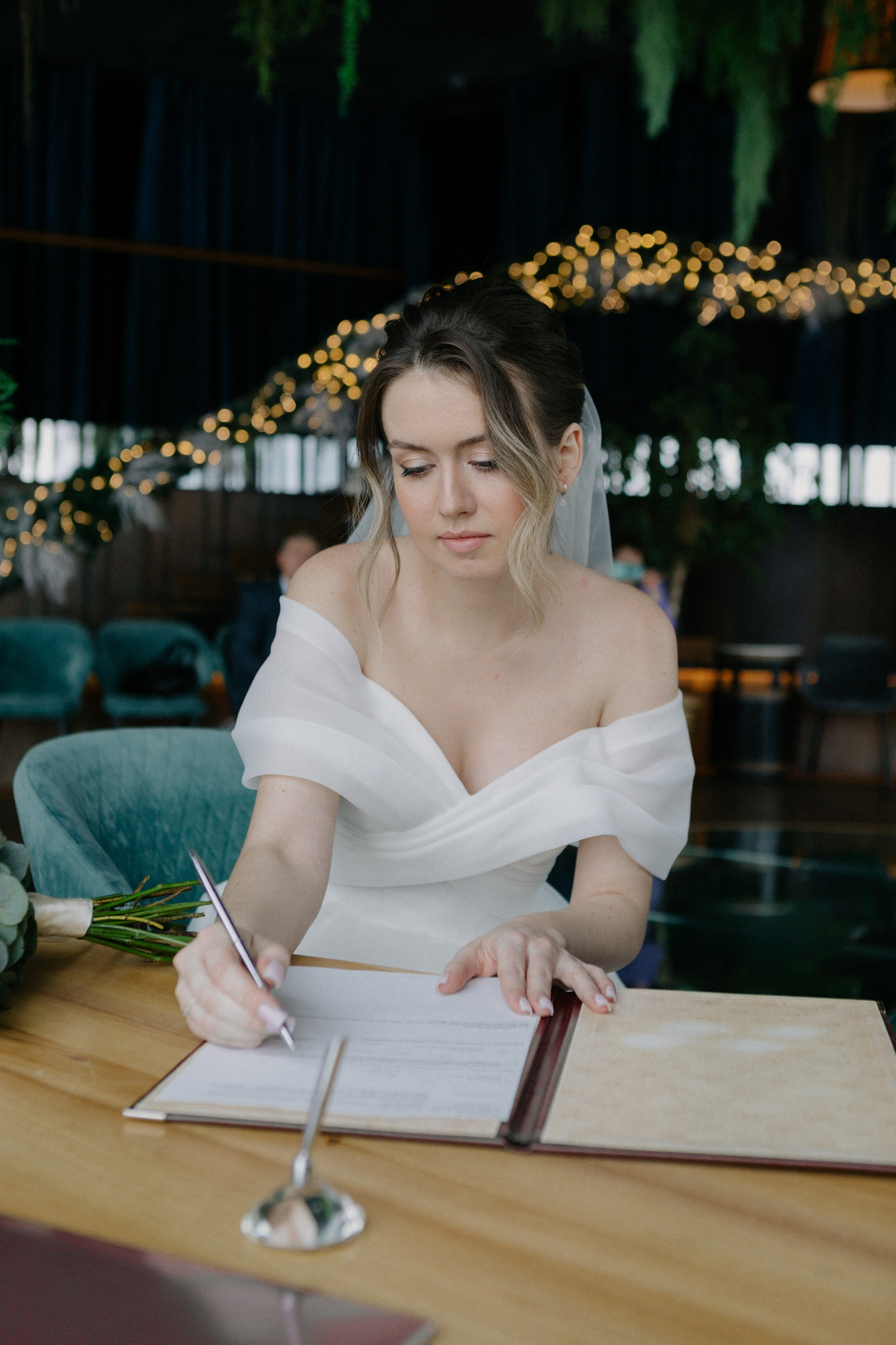 Ксюша и Илья. Утро в отеле роспись в Birds. Свадебный и портретный фотограф в Москве Анастасия Масюк