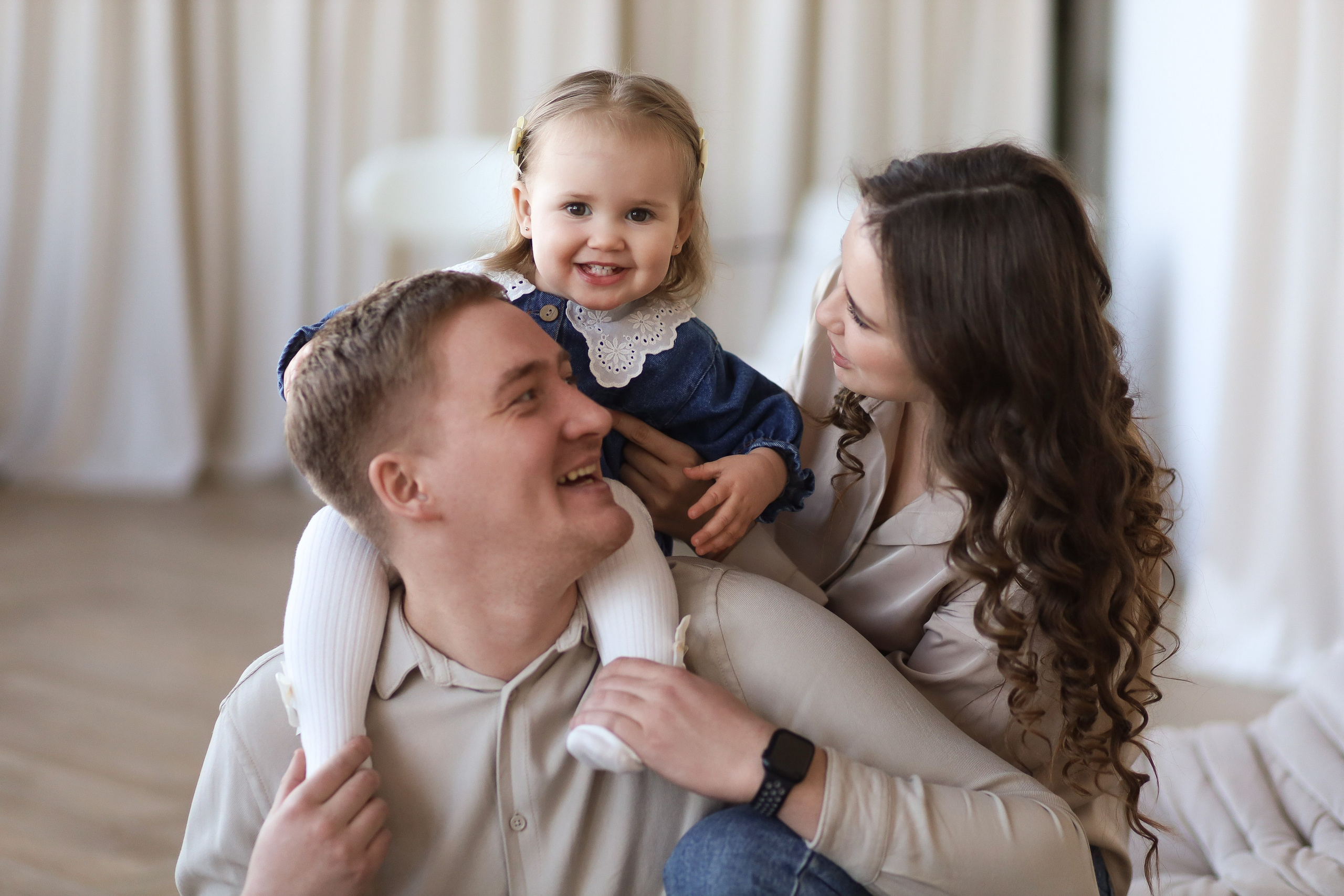 Миша, Вика и малышка Мия. ФОТОГРАФ ХАБАРОВСК АНАСТАСИЯ РАЧЕНКОВА