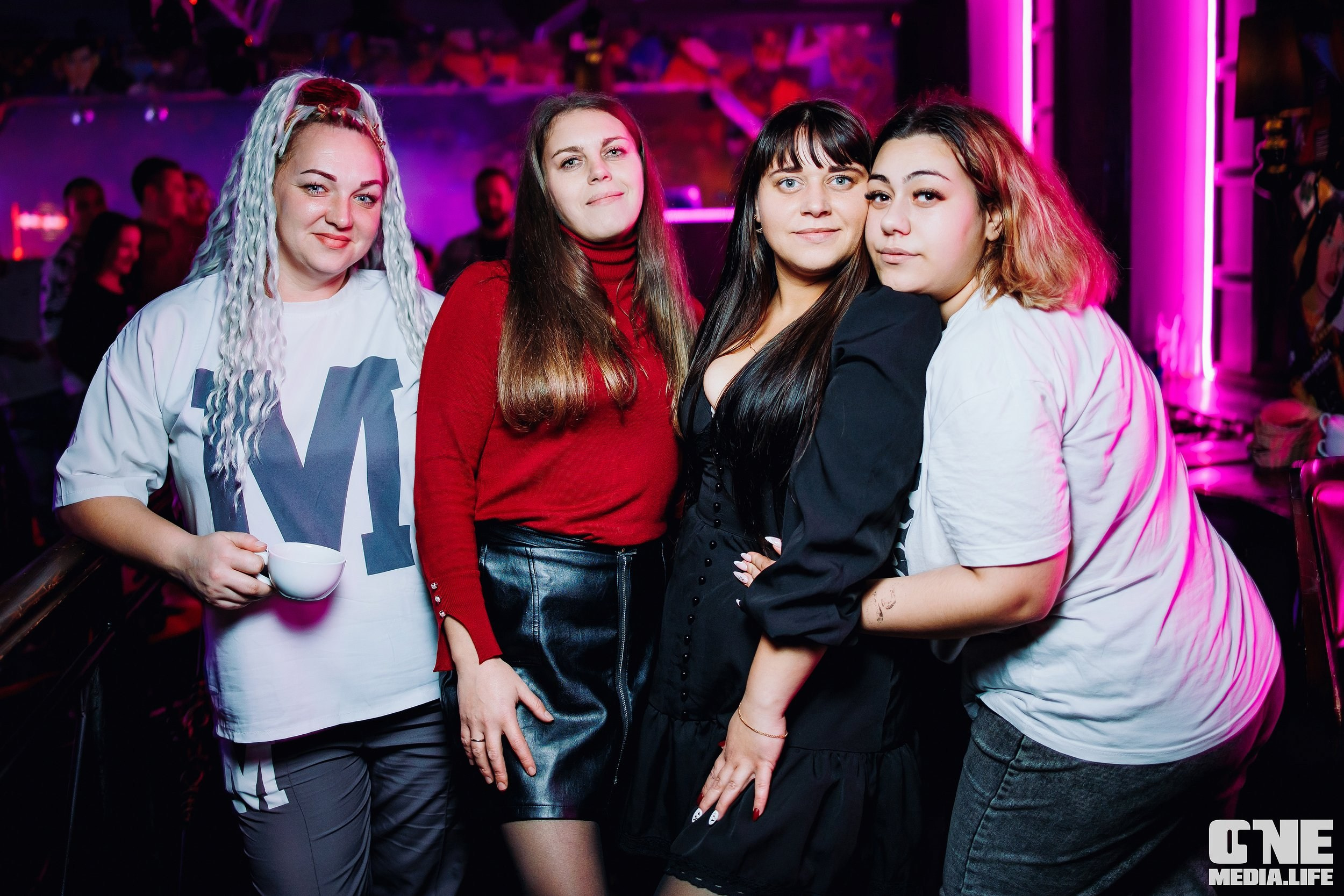 Фоторепортаж из бара XxxX. One Media Life: фоторепортажи, фотоотчеты с мероприятий и заведений