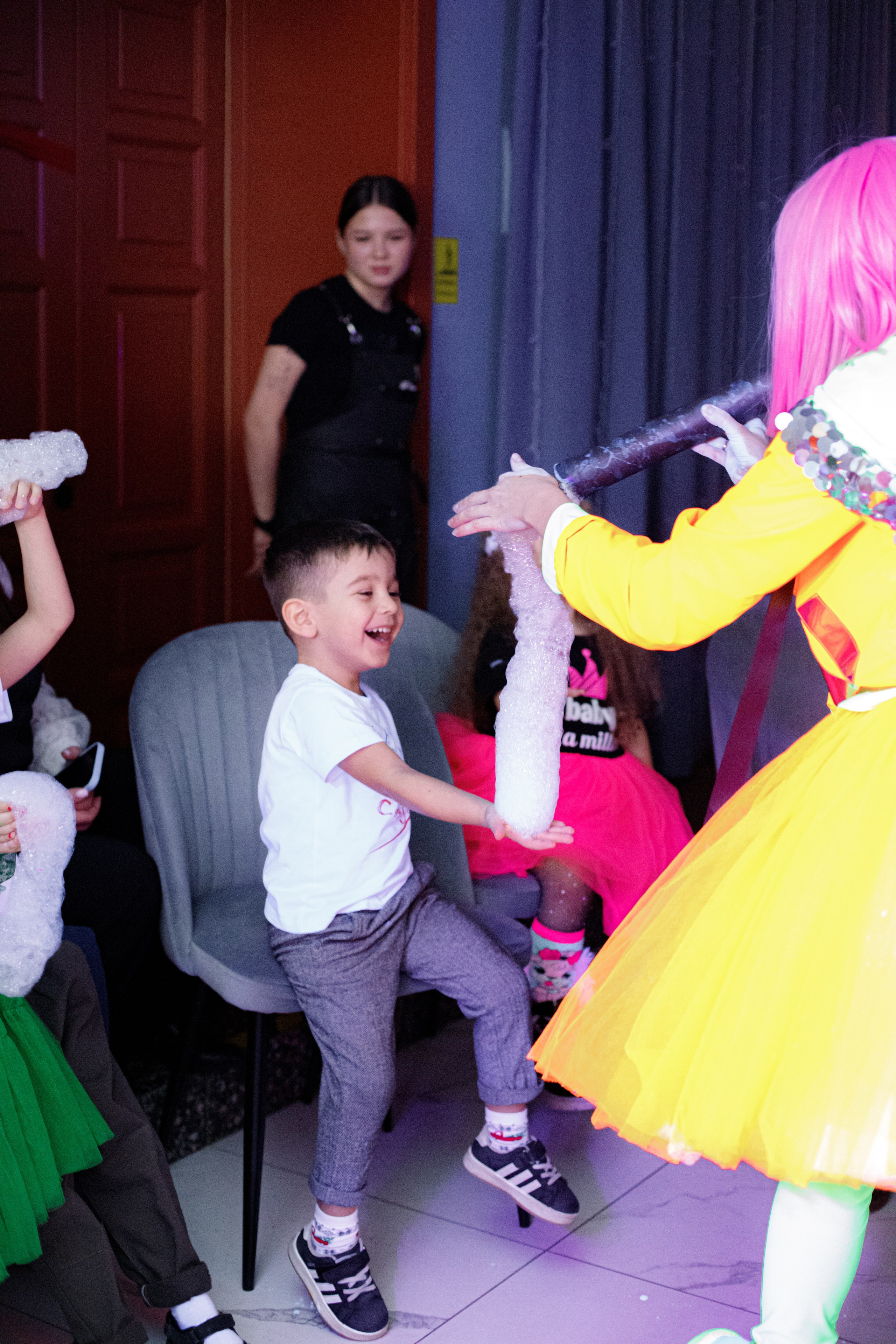 ASIA'S BIRTHDAY PARTY. Photokarish