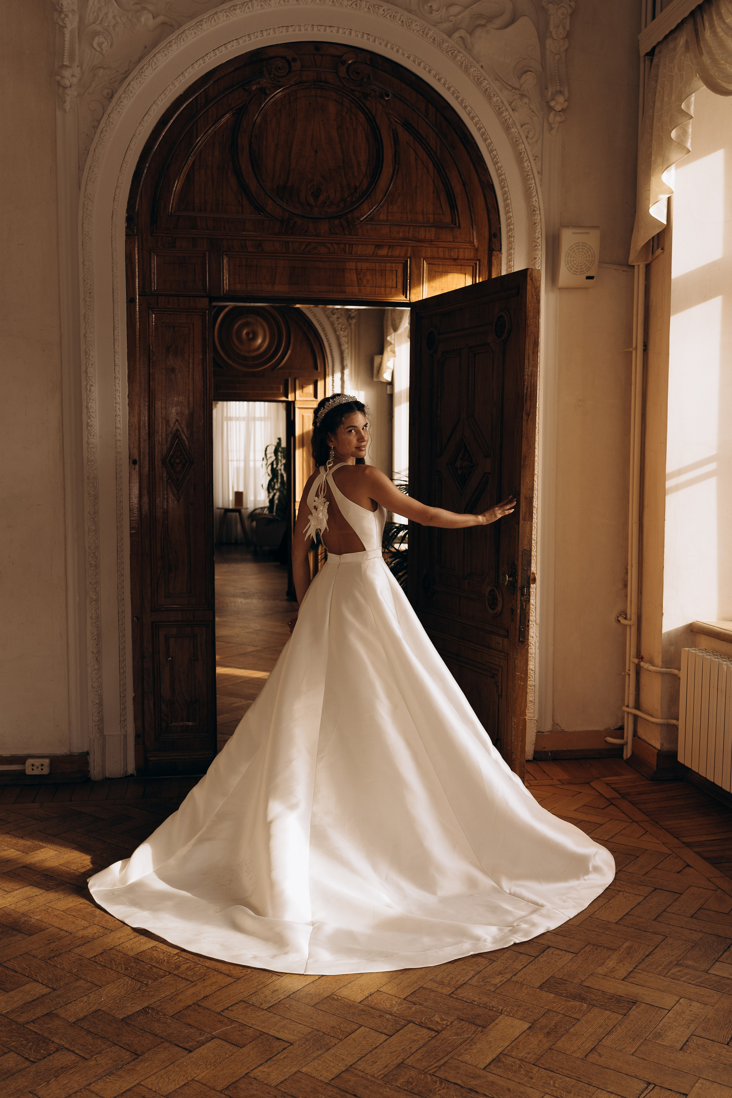 Свадебная фотосессия в библиотеке. Семейный фотограф в Москве Галина Гончар