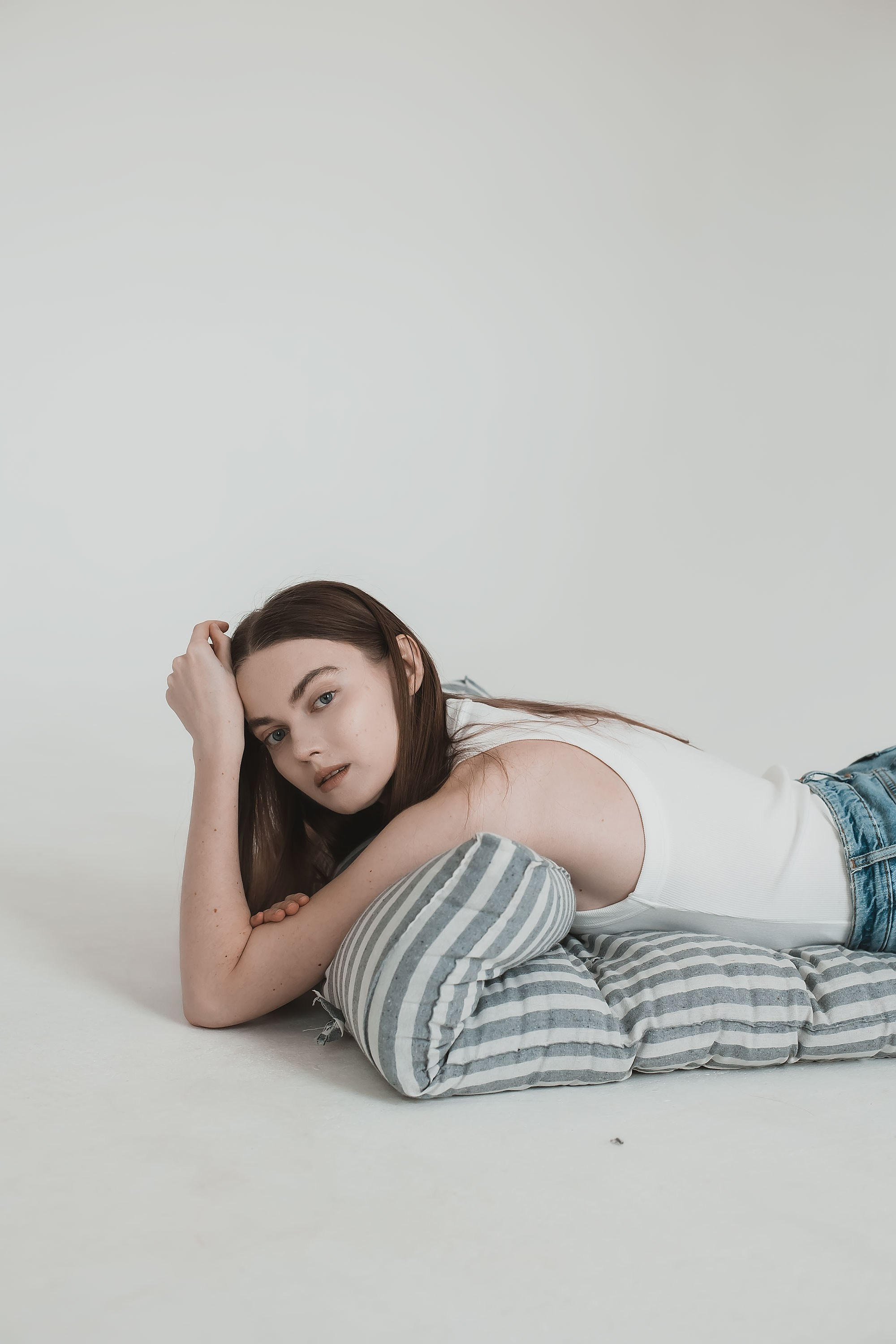 Минималистическая съёмка на матрасе. Семейный, индивидуальный фотограф в Москве Ангели Марина