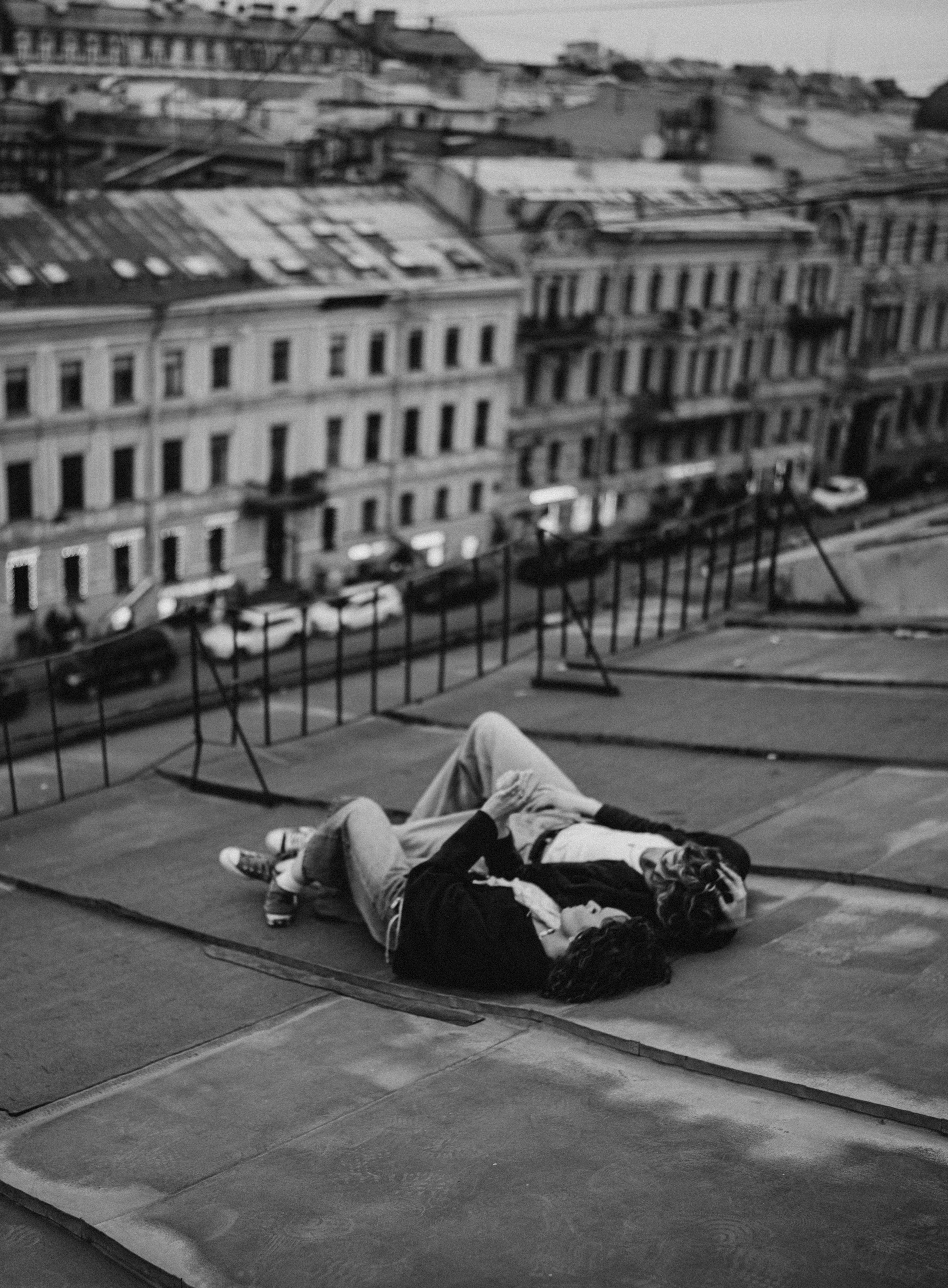 Фотосессия на крыше. парная съемка на крыше. Фотосессия лавстори СПб. Федосова Елизавета - свадебный фотограф СПб. 