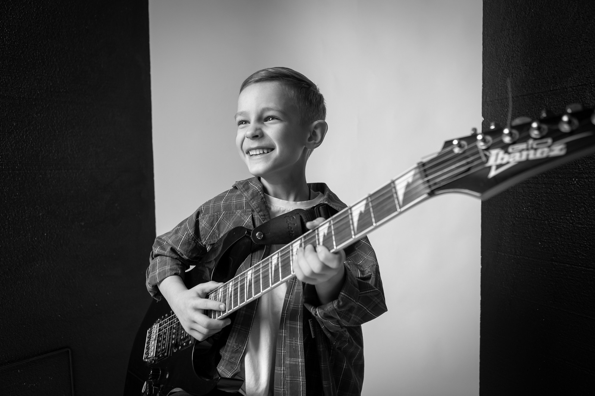 Семейная фотосессия в студии. Фотограф в Оренбурге. Профессиональный фотограф