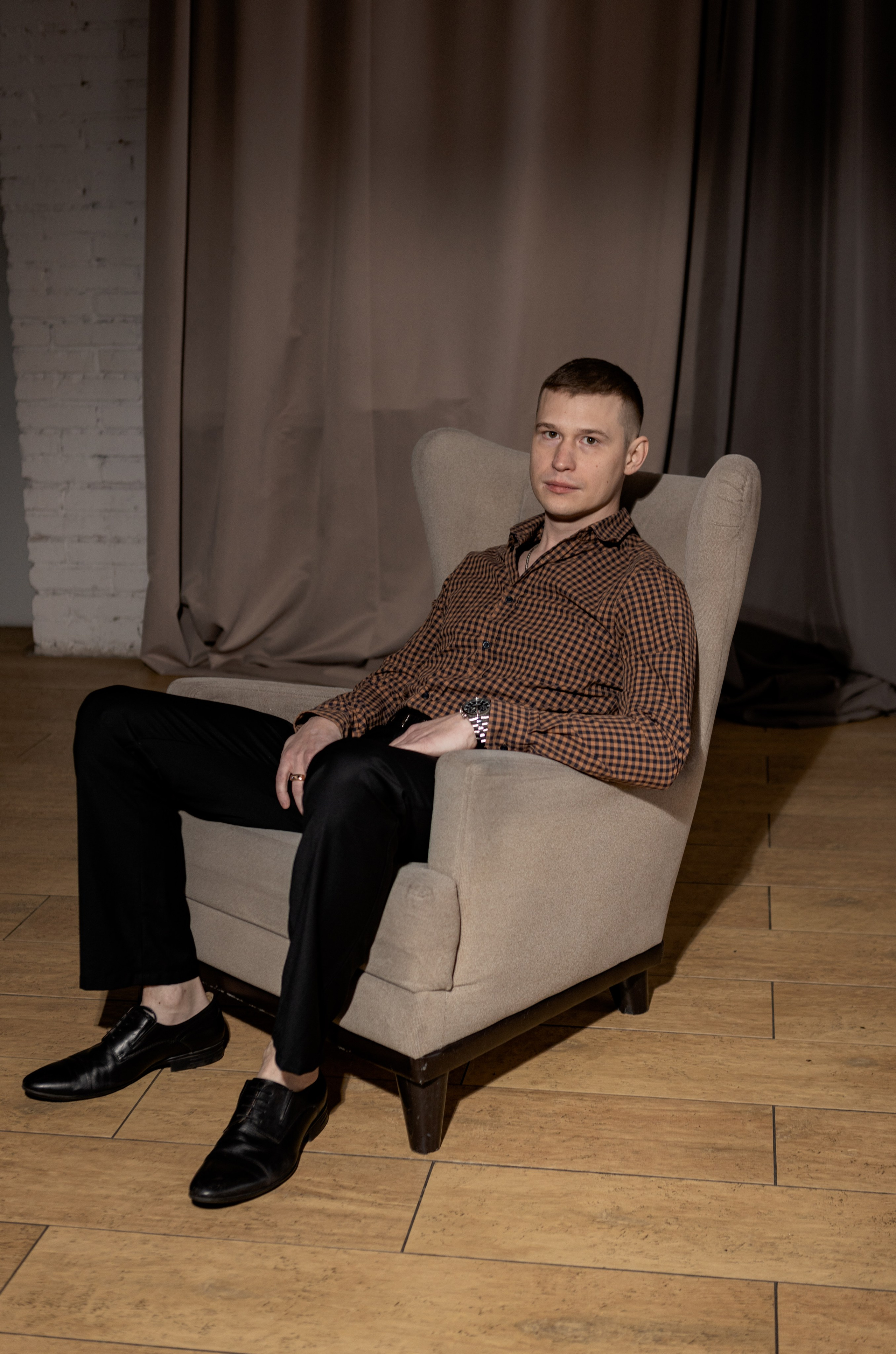 Антон. Фотограф Челябинск Эвелина Ганага, съемка для бизнеса и маркетплейсов