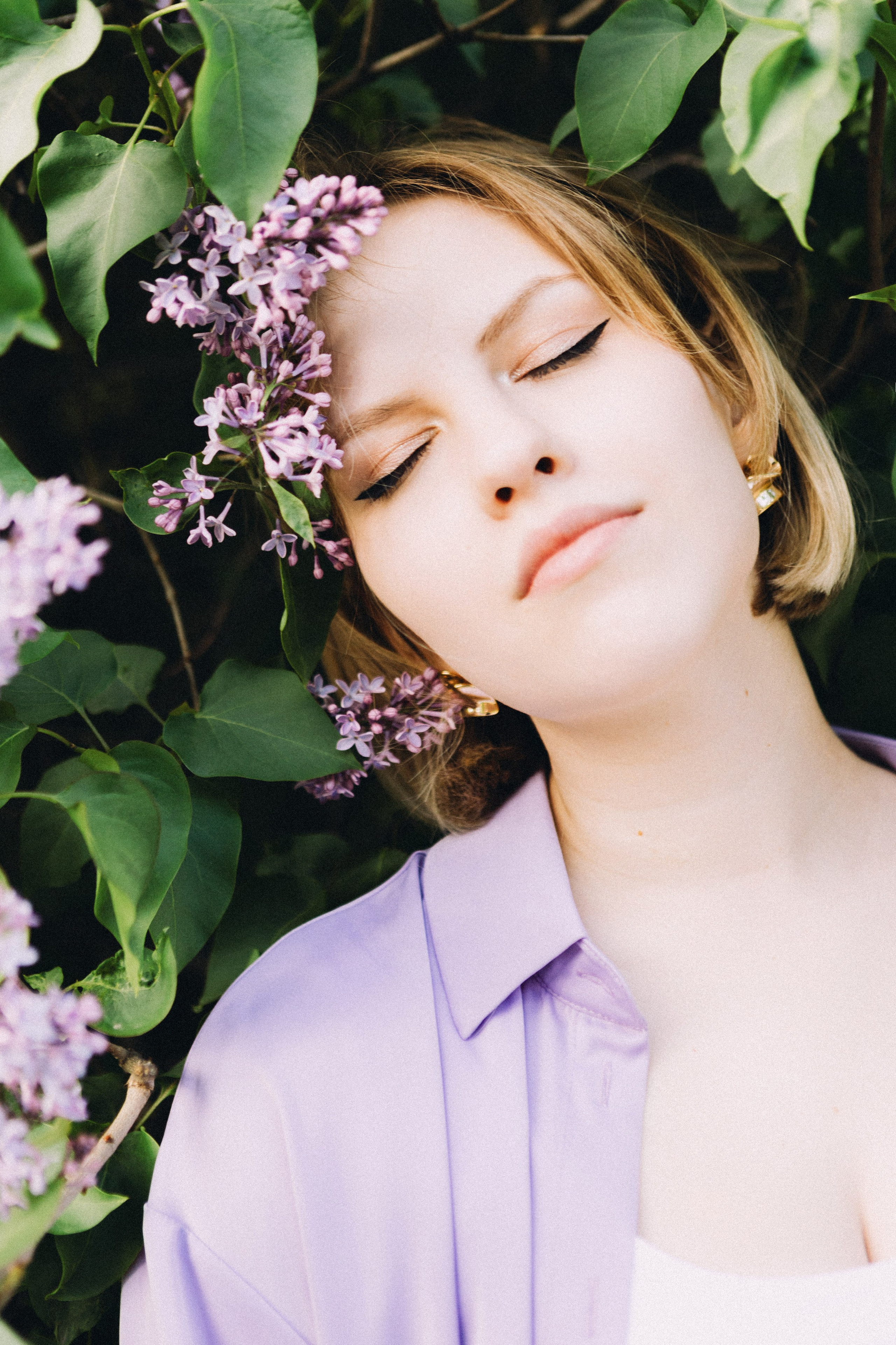 Фотосессия для пары в сиреневом саду. Фотограф Калагина Светлана