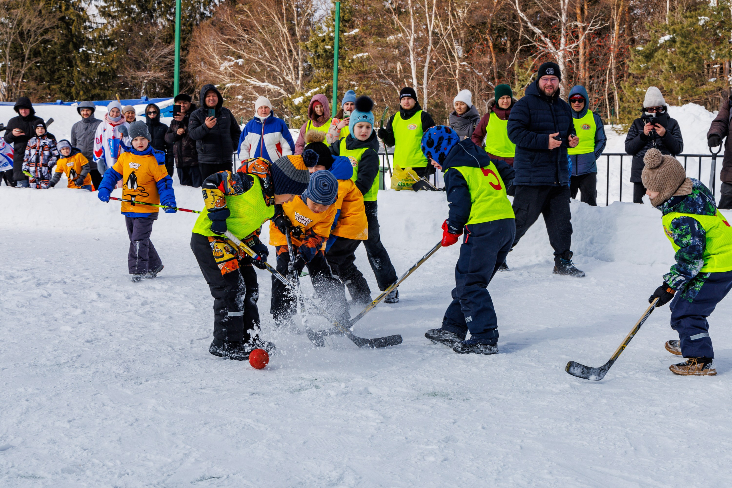 XIII чемпионат  по «ХОККЕЮ В ВАЛЕНКАХ». Свадебный, семейный и репортажный фотограф в Южно-Сахалинске Артур Петросян