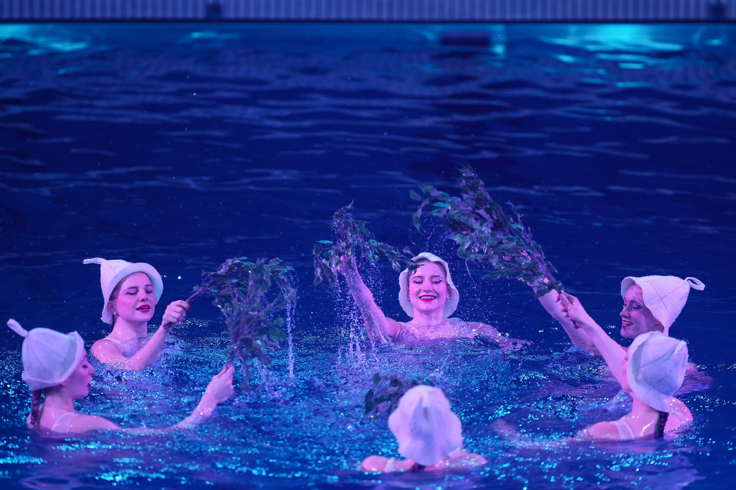 «Сказка о царе Салтане» спектакль на воде 30.12.2025. Спортивный и репортажный фотограф Антон Тереханов