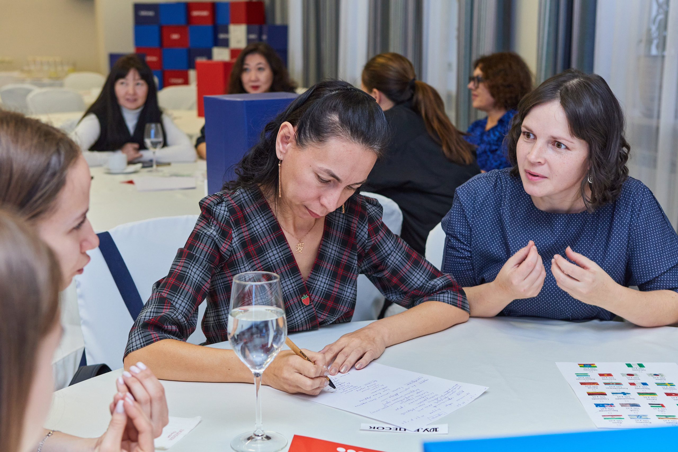 Бизнес-игра «Экспортное казино», центр «Мой Бизнес». Контент-фотограф в Абакане Наталья Нагибина