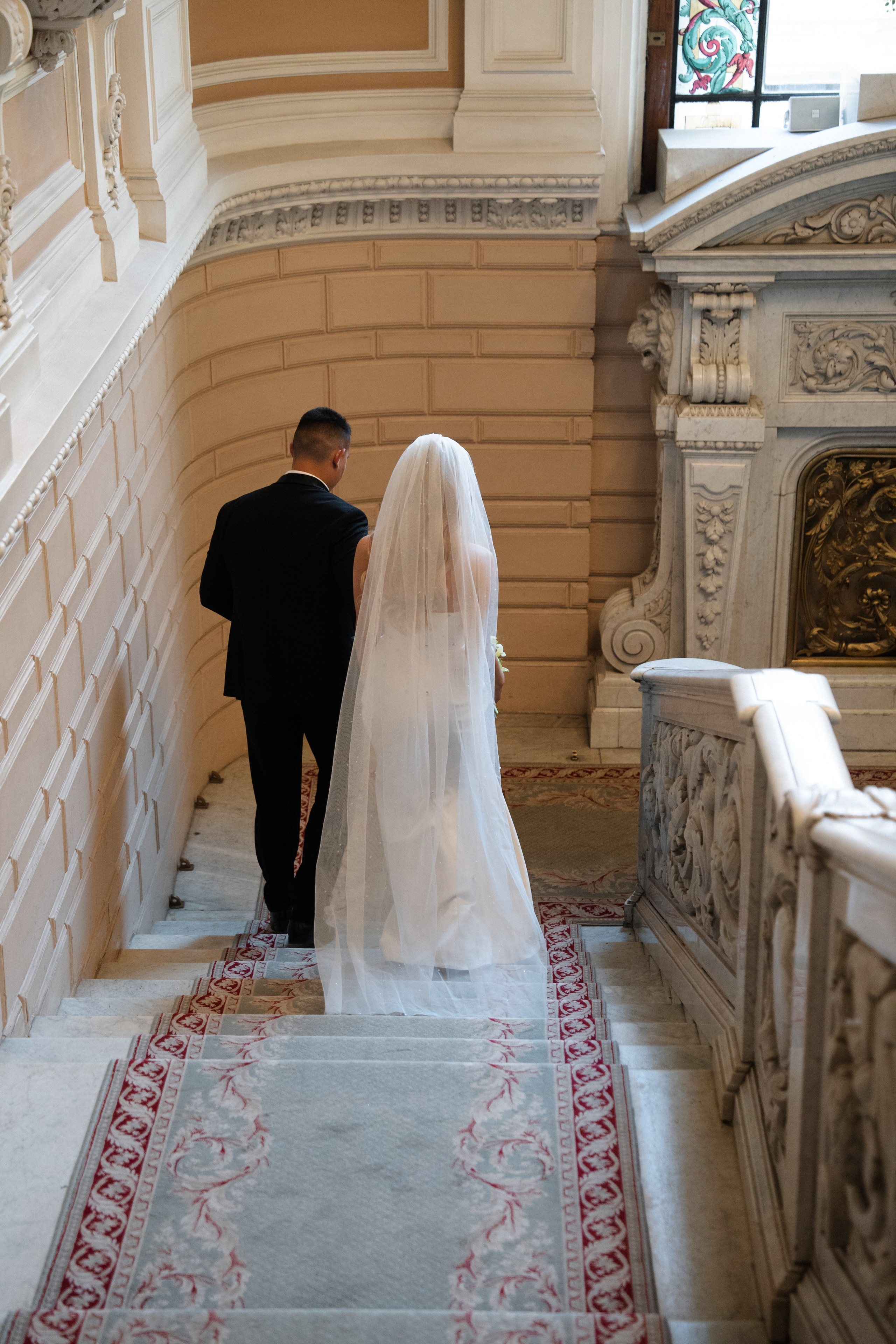 Виктория & Роман. Камерная городская свадьба в видовом ресторане в стиле современная классика. Свадебный фотограф организатор в Санкт-Петербурге Ассоль Опарина