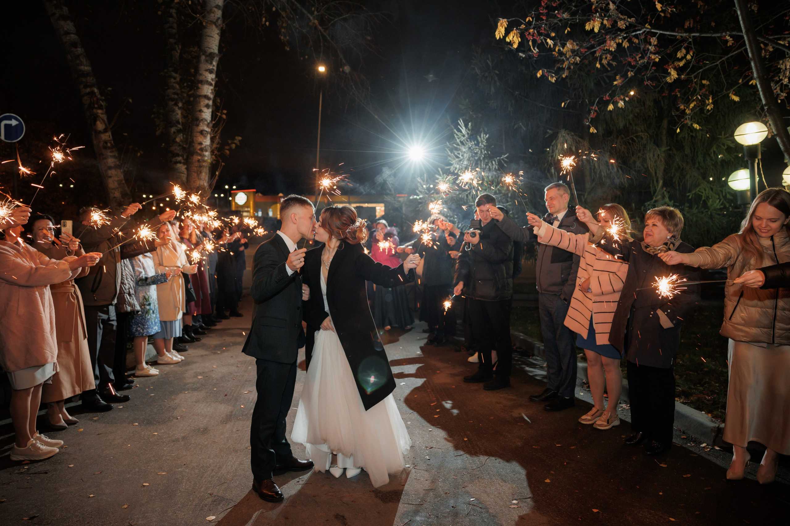 Константин и Дарья, ЗАГС ВДНХ, отель Soluxe, ресторан «Антик». Свадебный и репортажный фотограф (Москва, Королев и другие)