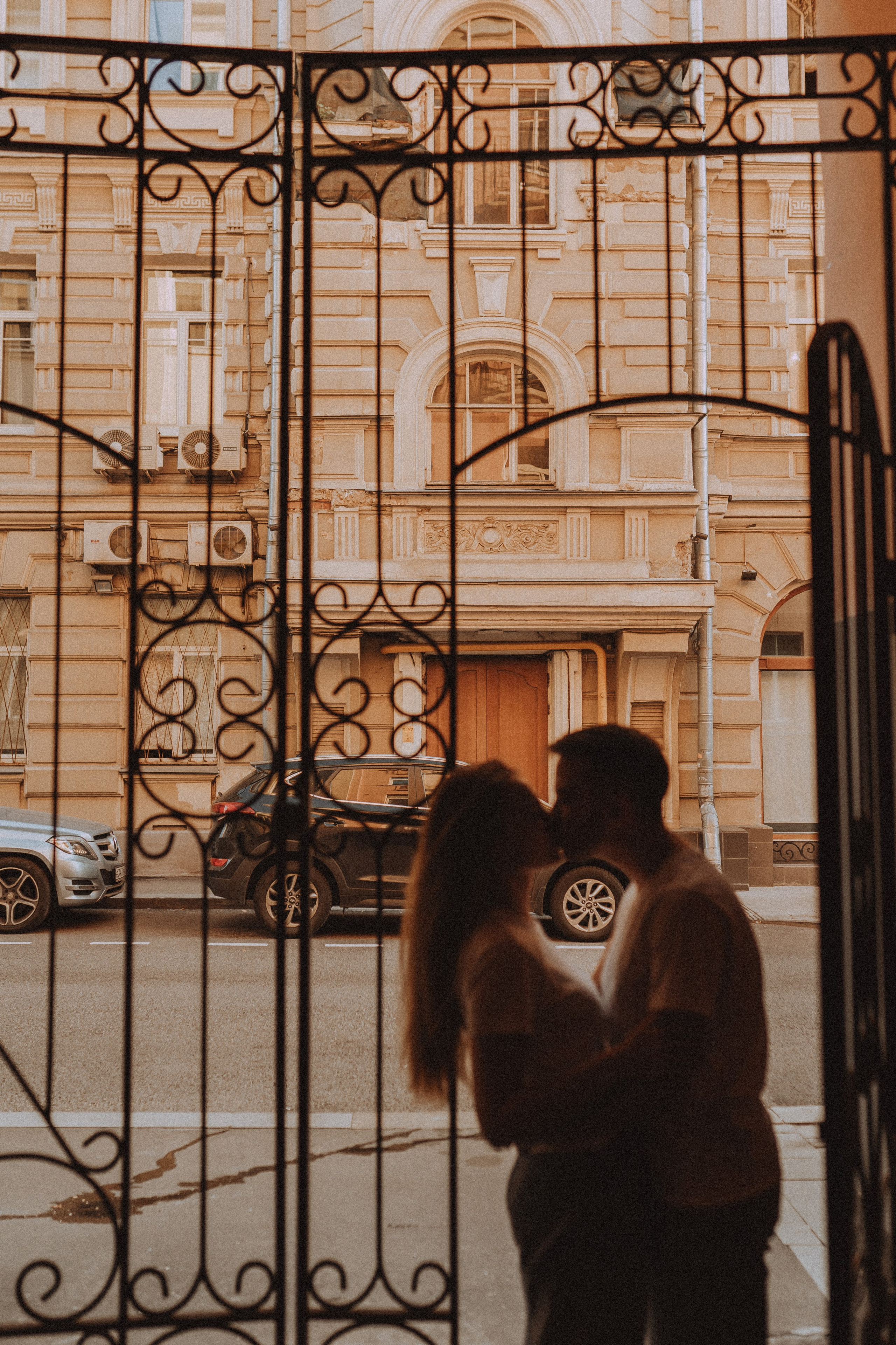 Двое в центре города. Семейный и свадебный фотограф в Москве Оксана Гапеева