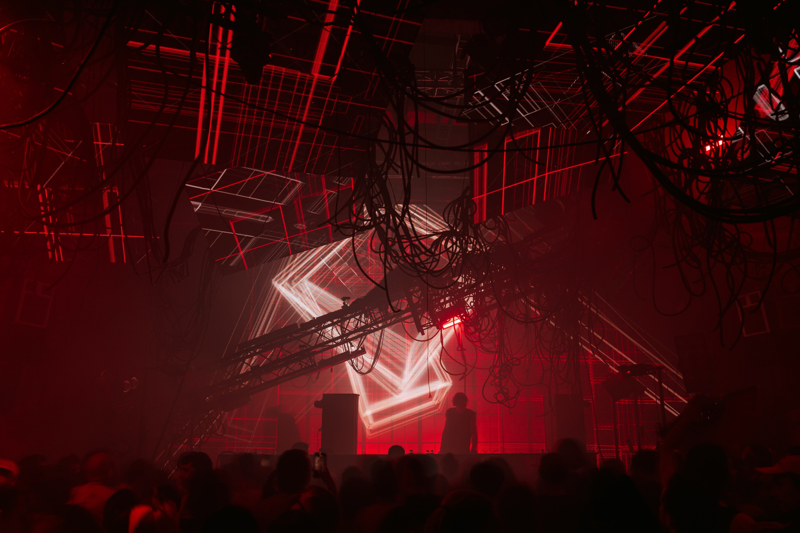 Outline 2024. @tomrus: Рустам Шагиморданов — фотограф