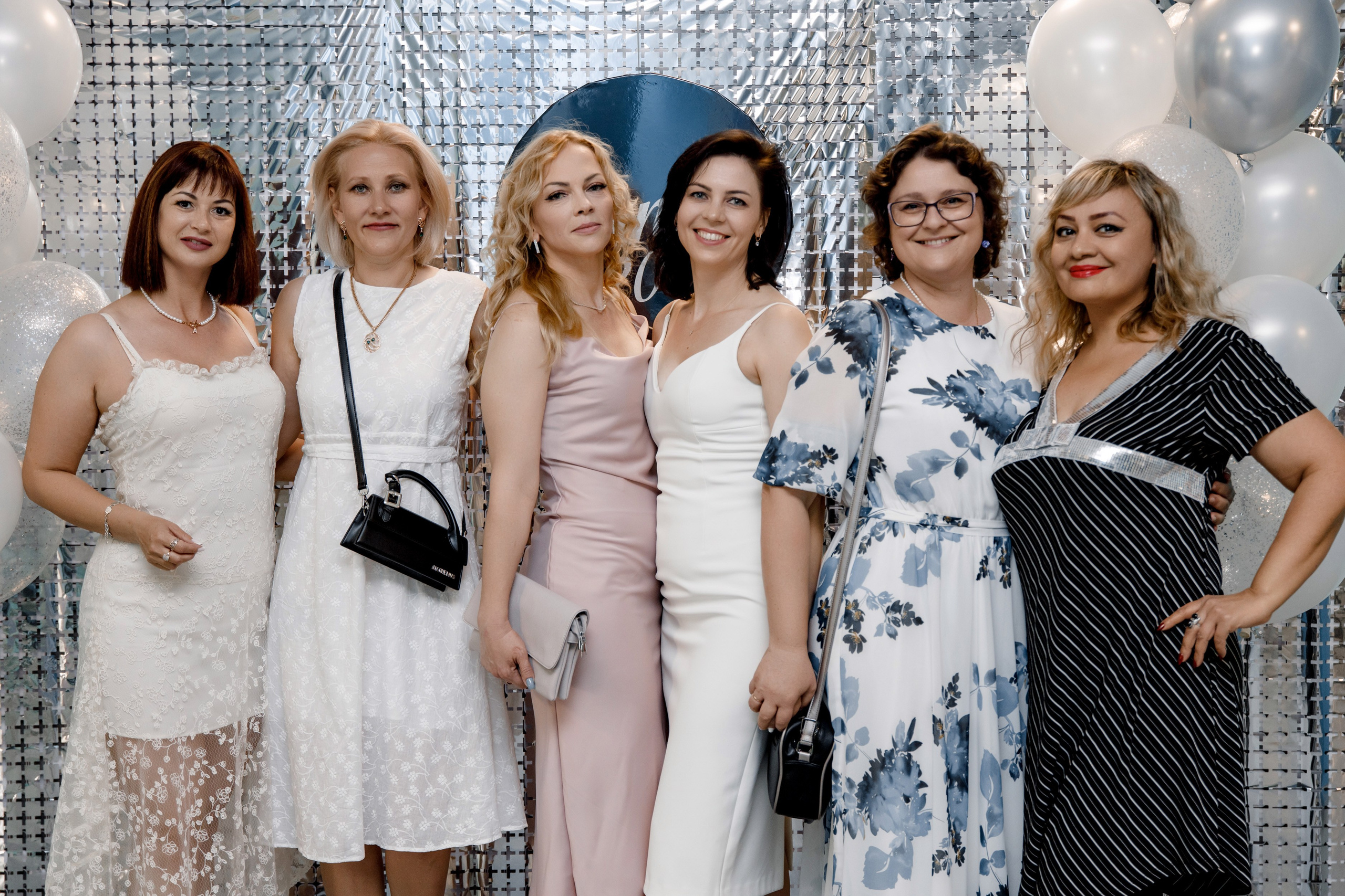 Выпускной школа 107 г Краснодар. Выпускные альбомы в Краснодарском крае