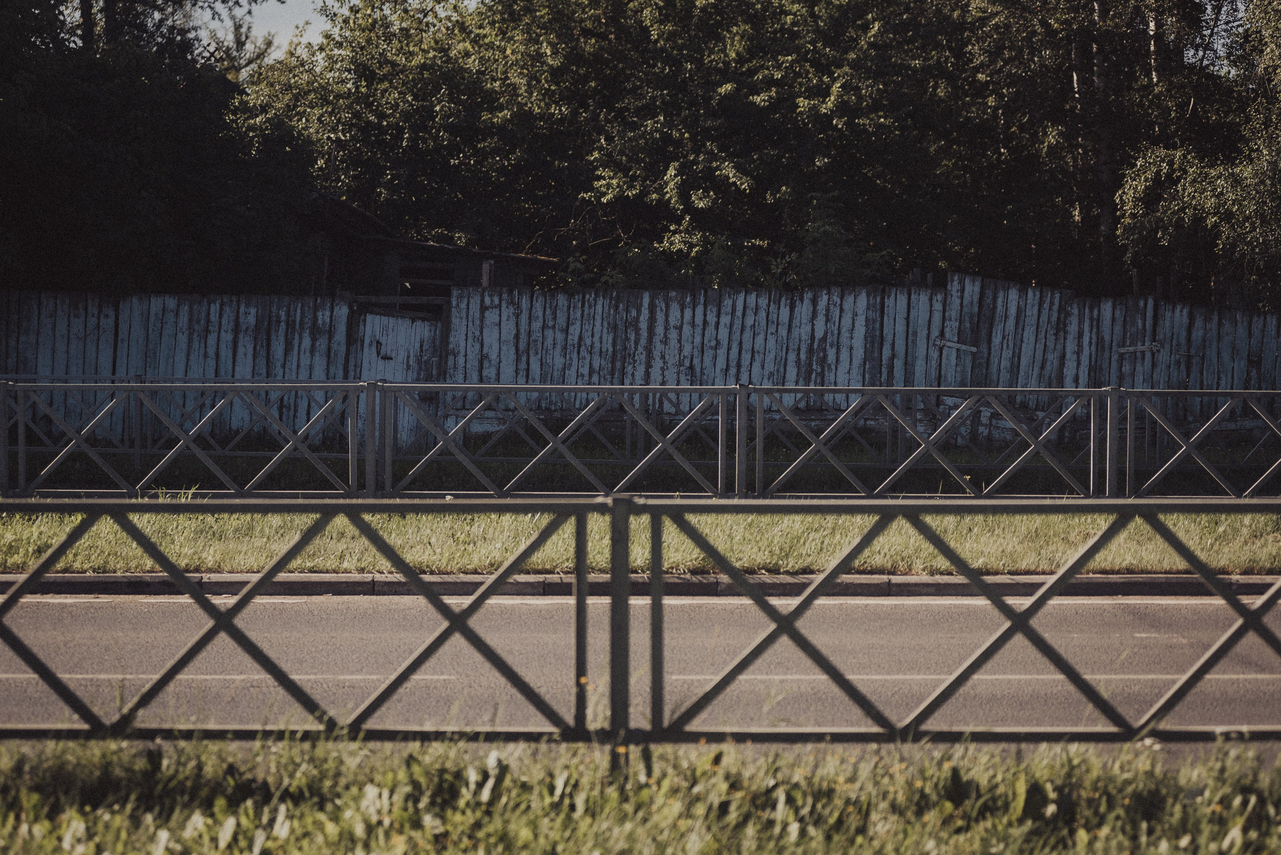 Проект #улицыгорода. Ярославль, улица Большая Фёдоровская. Документальный фотограф Илья Тихановский