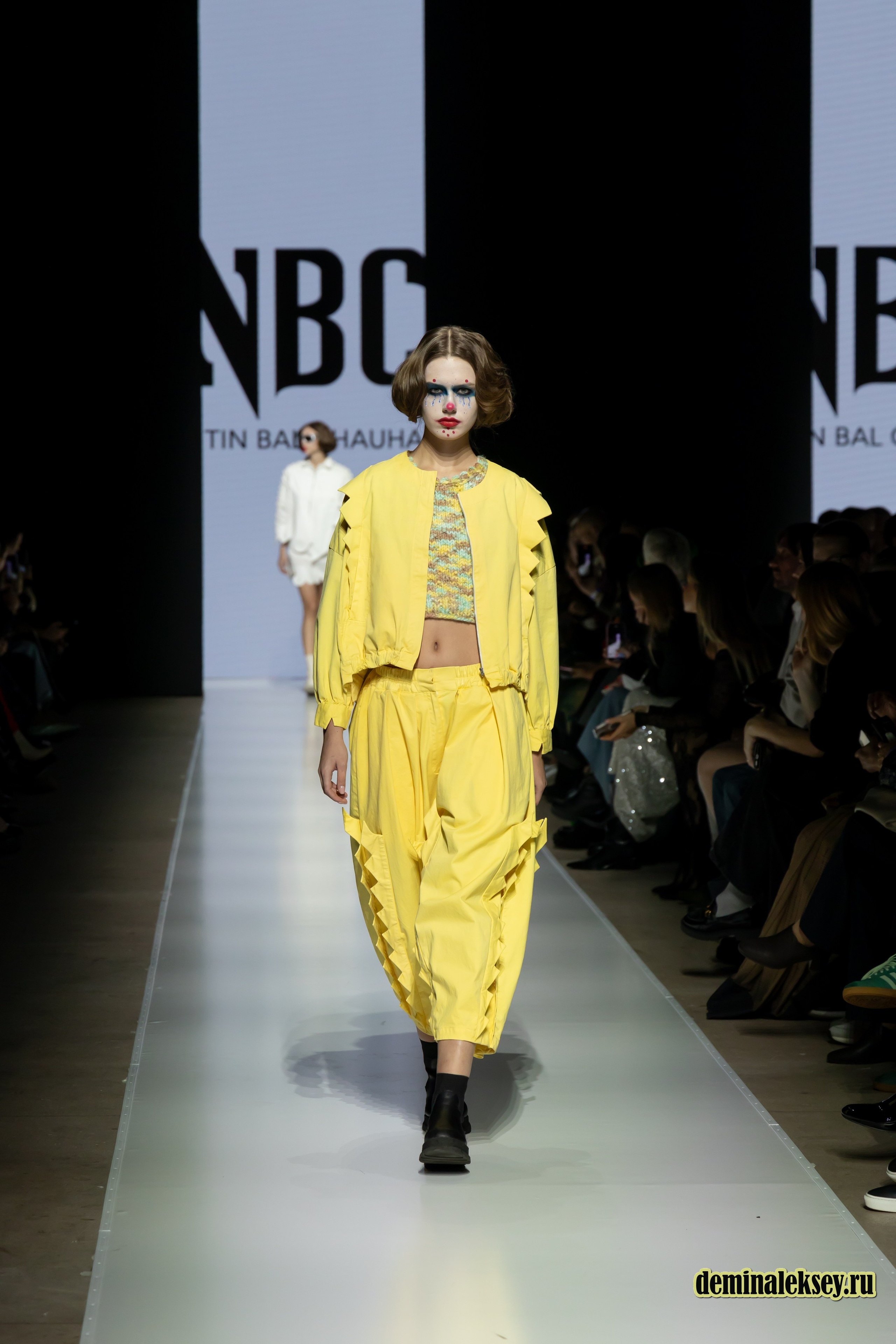 Московская неделя моды 2024 9 октября дизайнер NITIN BAL CHAHUAN presented by Fashion Design Council of India. Репортажный, семейный и студийный фотограф в Москве Демин Алексей