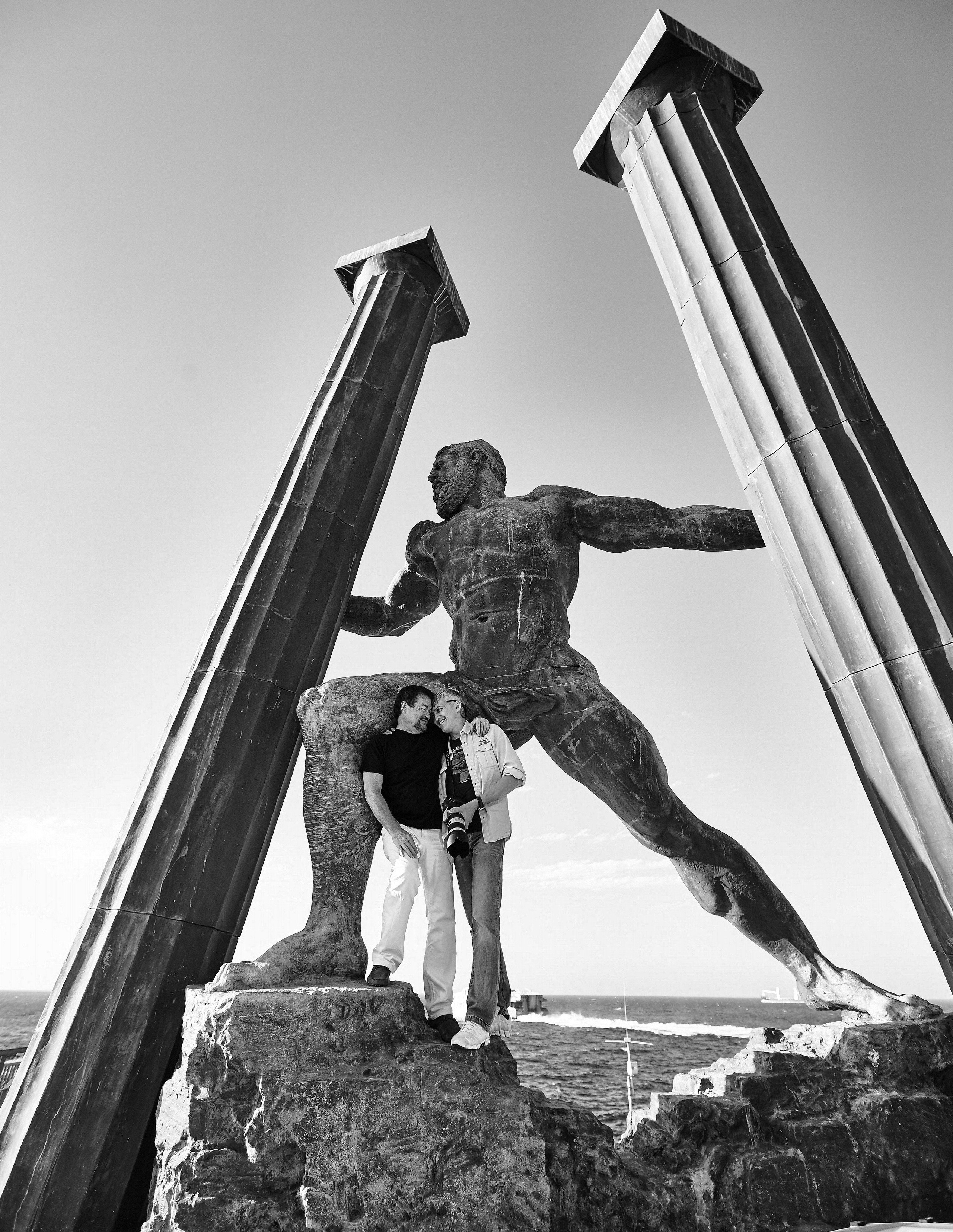 Ginnes Serran-Pagan. Художник. Скульптор. Поэт. Философ. Фотографирую масштабные события, людей и их истории по всему миру. Константин Трубников