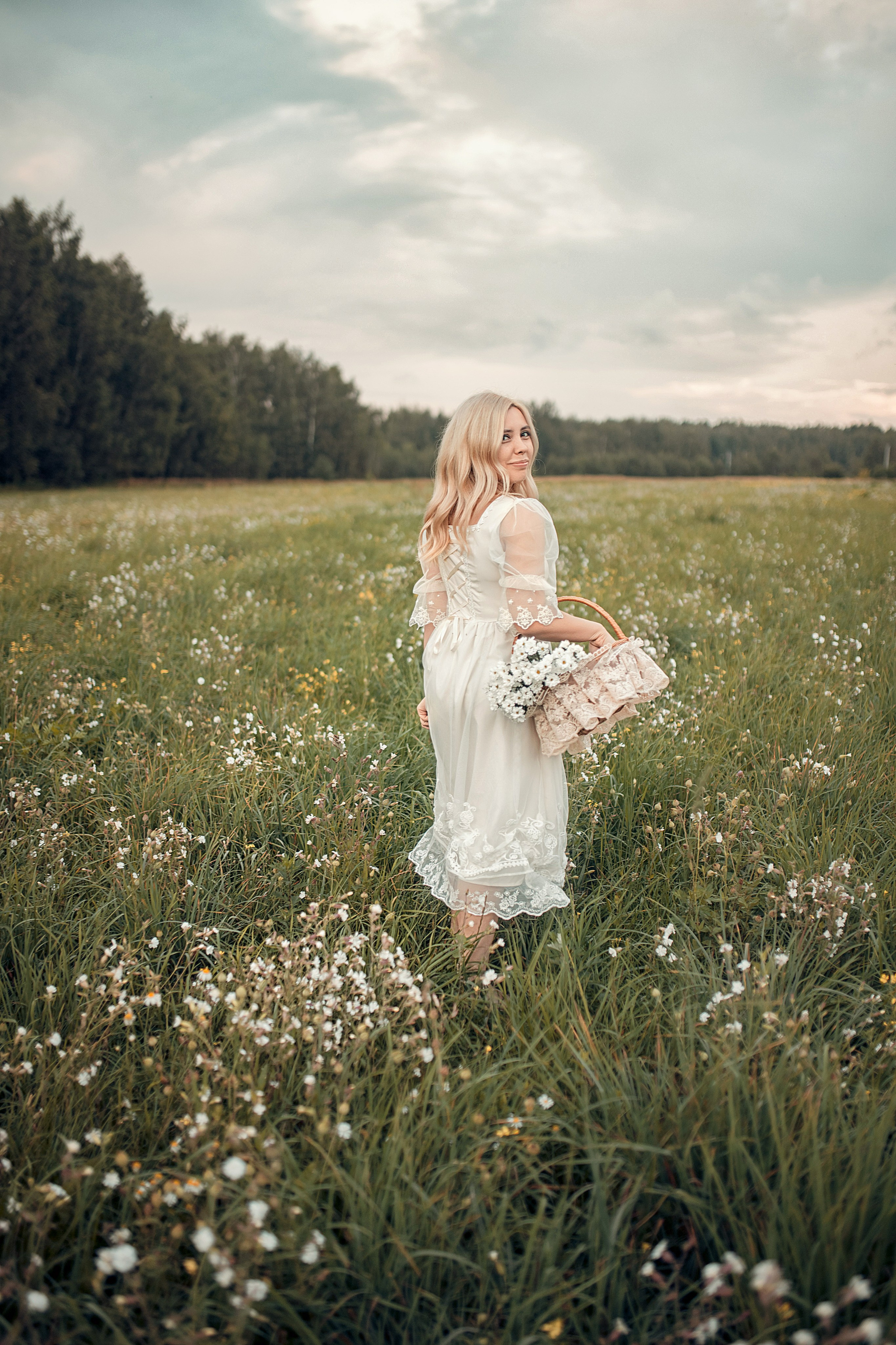 Волшебная поляна цветов. Свадебный, семейный и детский фотограф в Москве и области