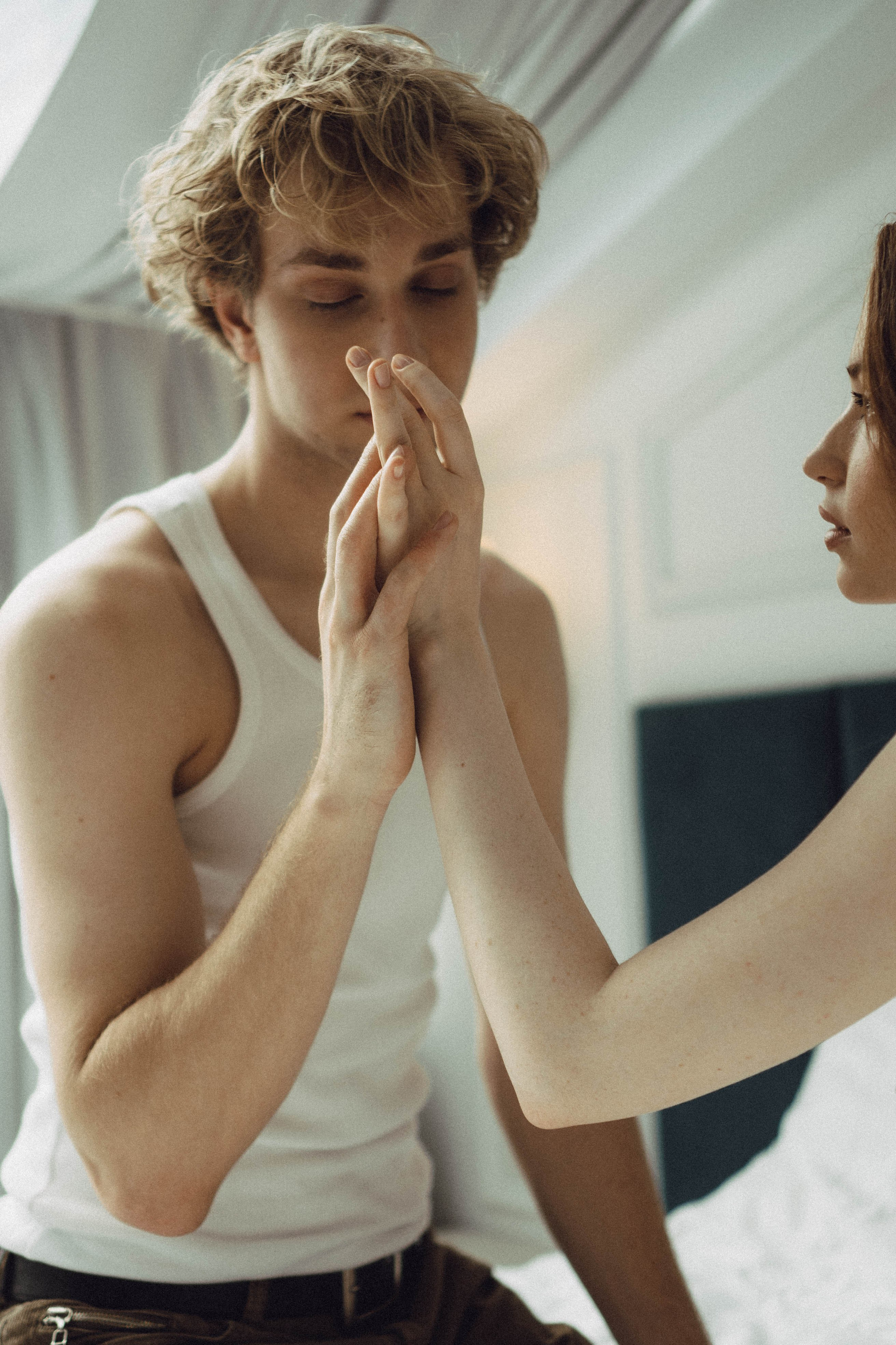 СВАДЕБНАЯ СЬЕМКА В ОТЕЛЕ. СБОРЫ ЖЕНИХА И НЕВЕСТЫ И ТАКЖЕ ТОР И ПОДГОТОВКА К ПРОГУЛКЕ. Профессиональный фотограф, Санкт-Петербург — Виктория Богомолова