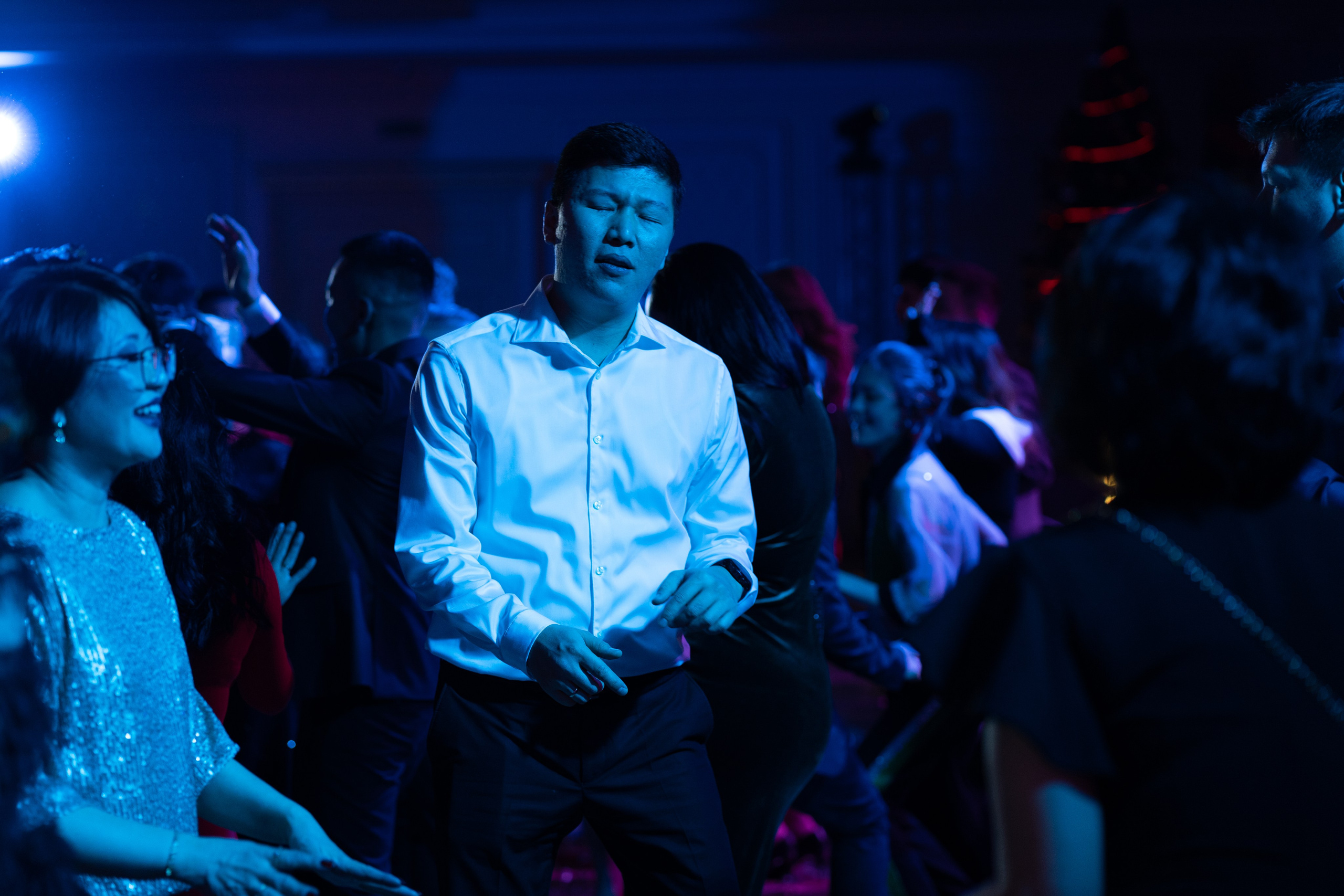 Корпоратив Allure 2023. Репортажный фотограф в Астане — Диана Калтаева, портретный фотограф