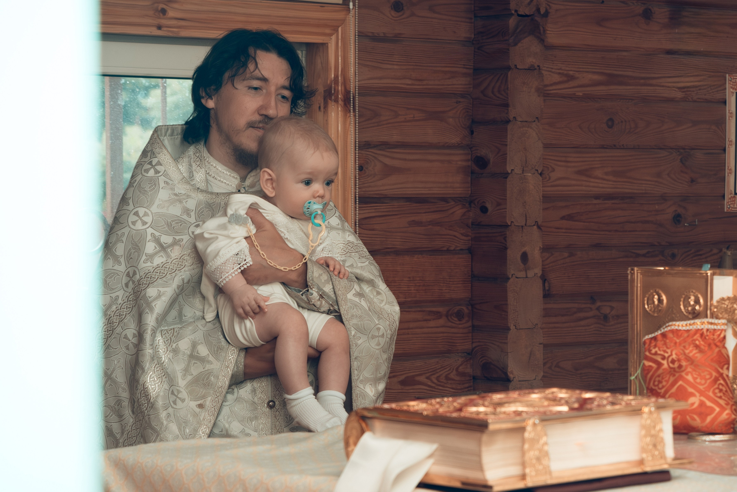 Фотограф в храме. Дарья Нетреба Фотограф на Крещение, Венчание Псков и область