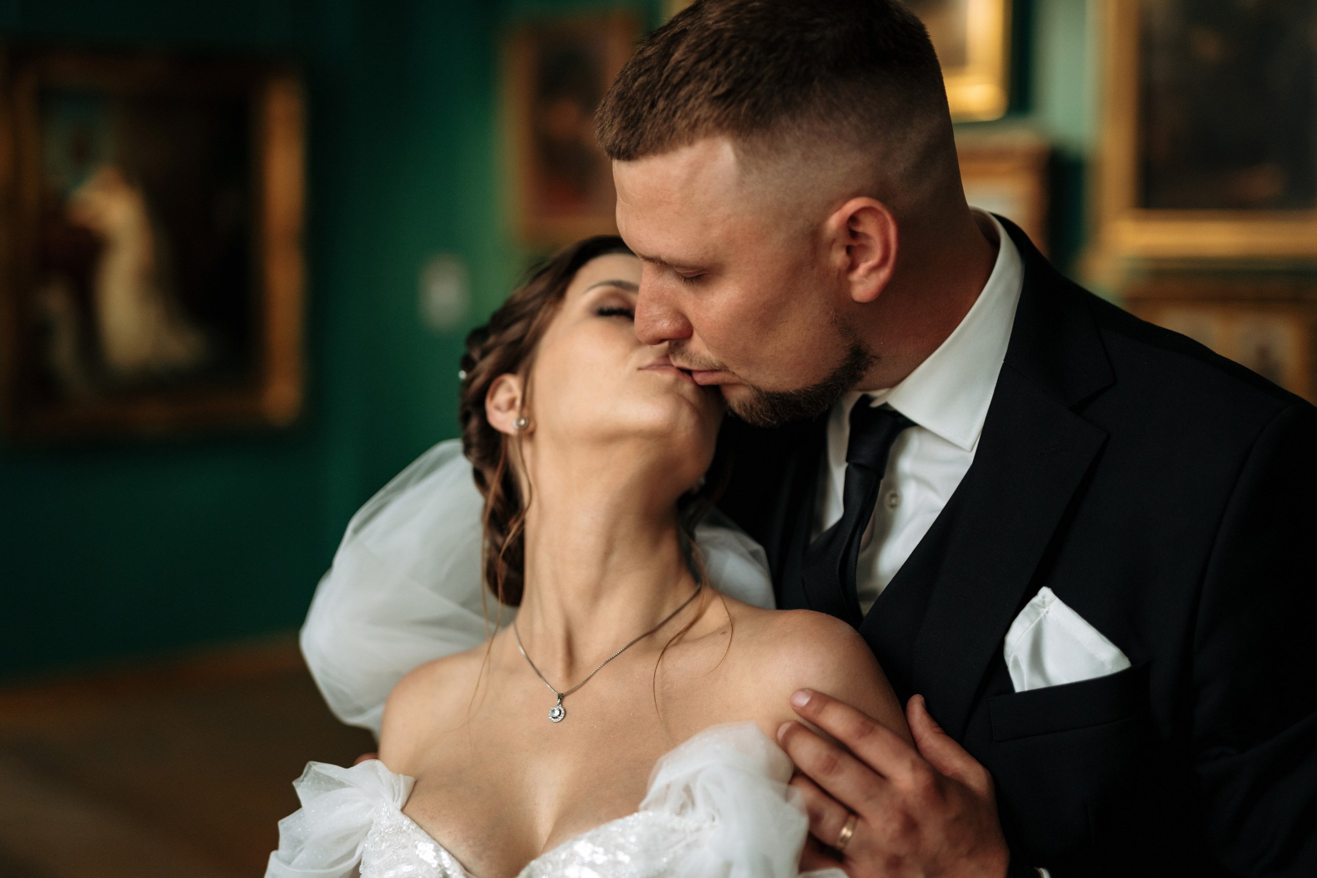 Свадебный день Яны и Максима, прогулка в лесу, Картинная галерея в Тамбове. Свадебный фотограф в Тамбове Павел Четвертков