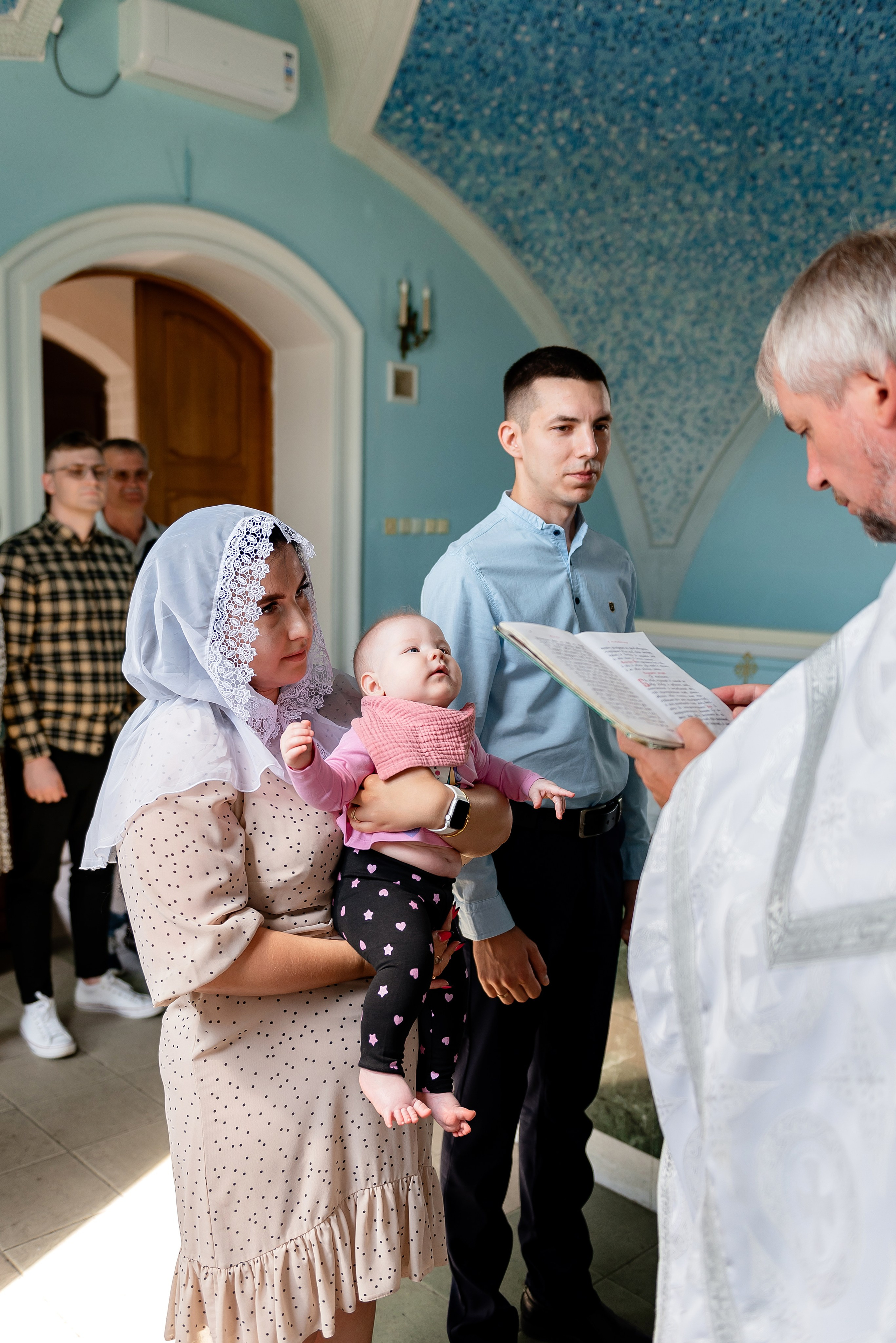 Крещение Ясеньки. Фотограф Татьяна Иванчикова