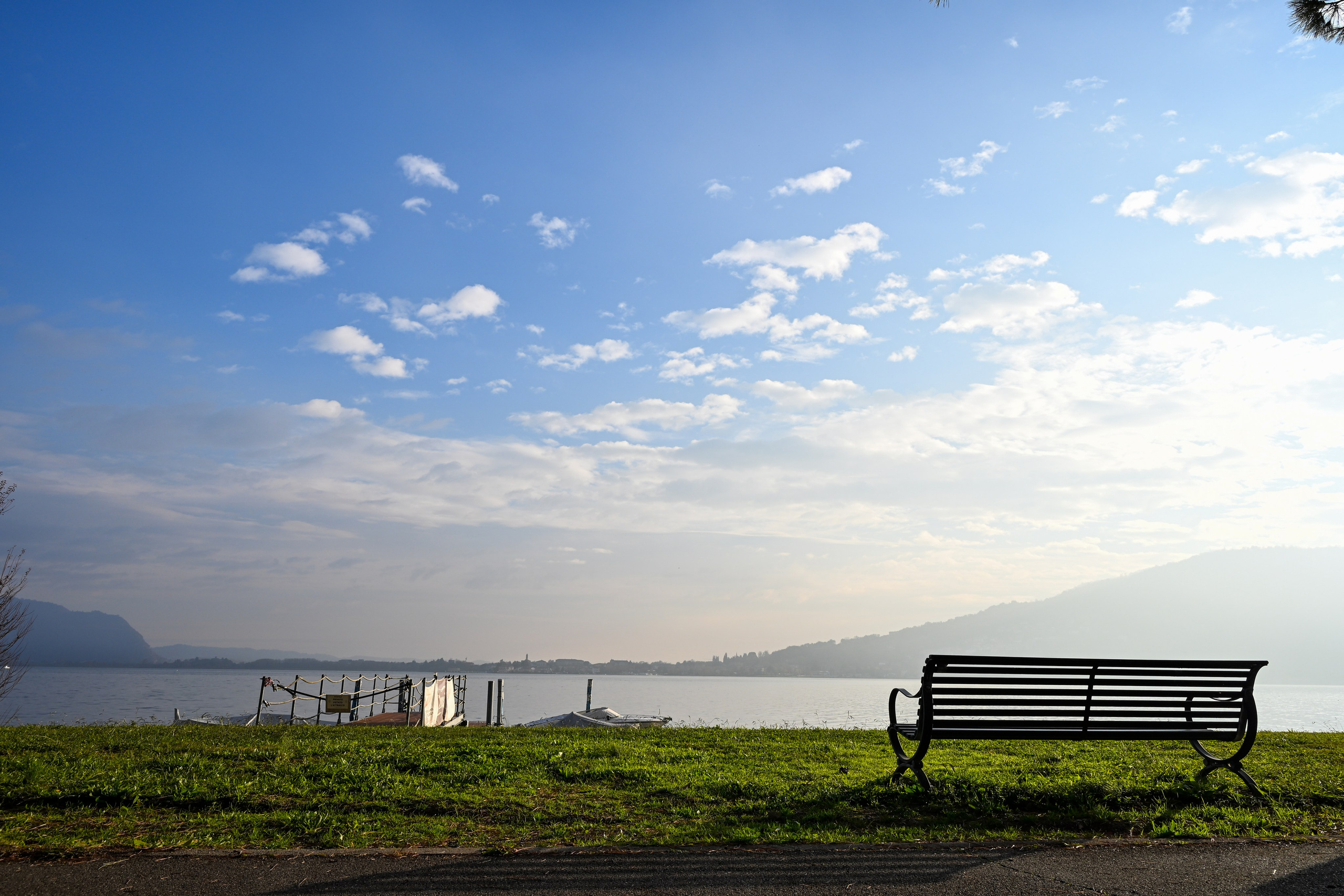 Lago d'iseo and hotel. Фотограф Минск