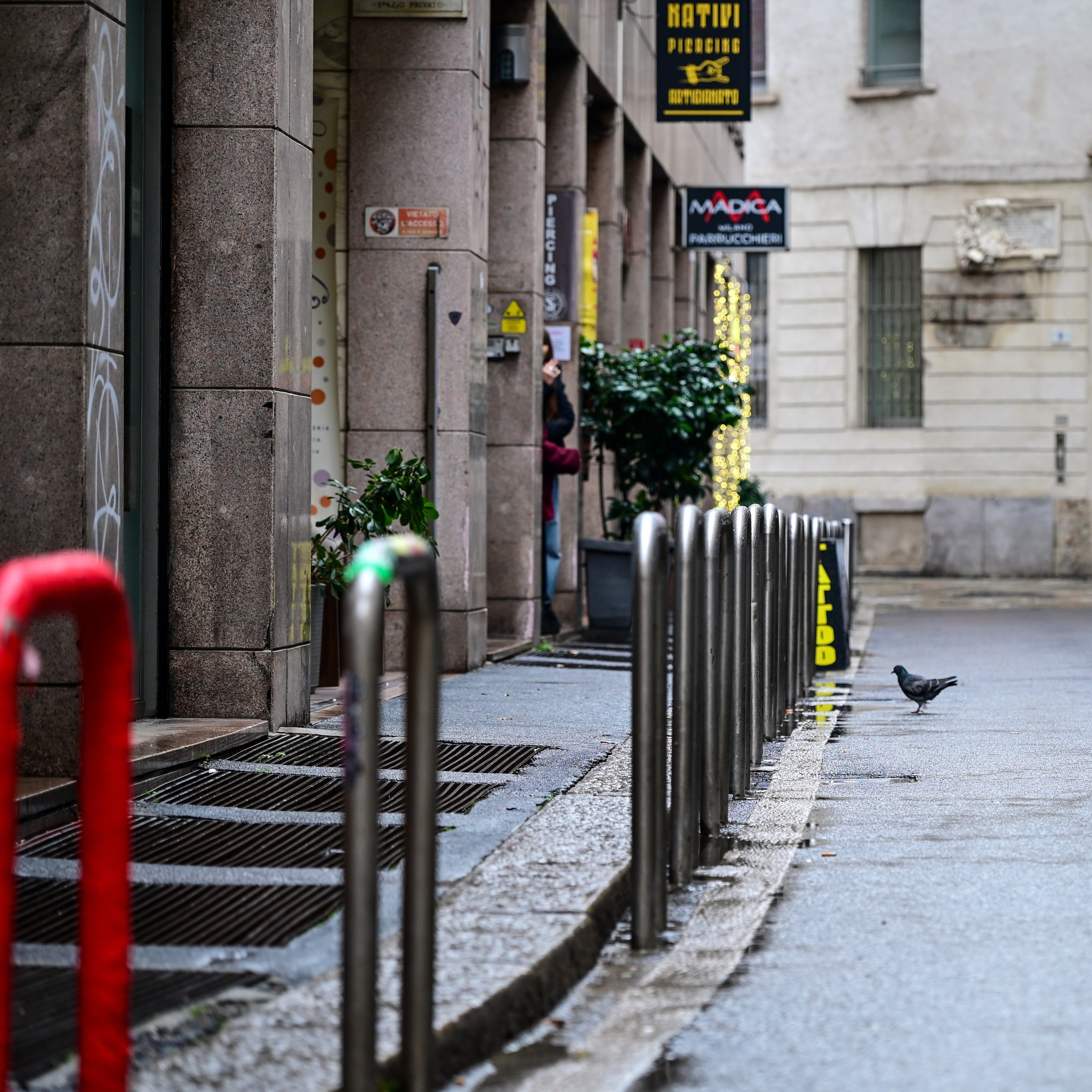 Milano: Navigli, City, Trams. Фотограф Минск