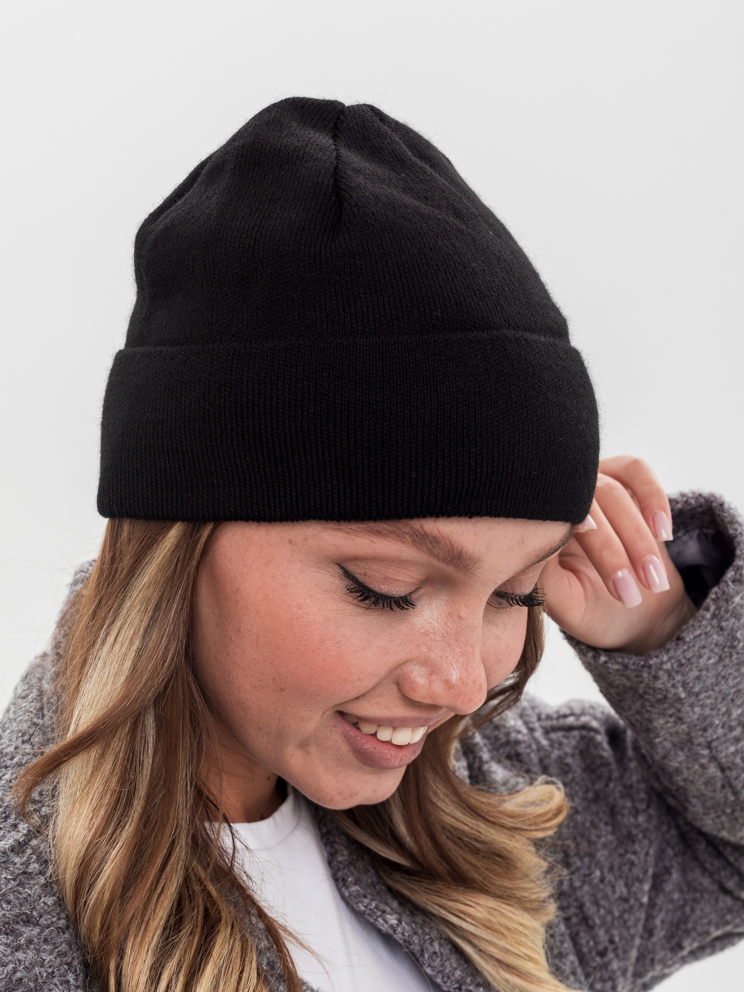 Шапки, кепки. Съёмки для брендов и маркетплейсов