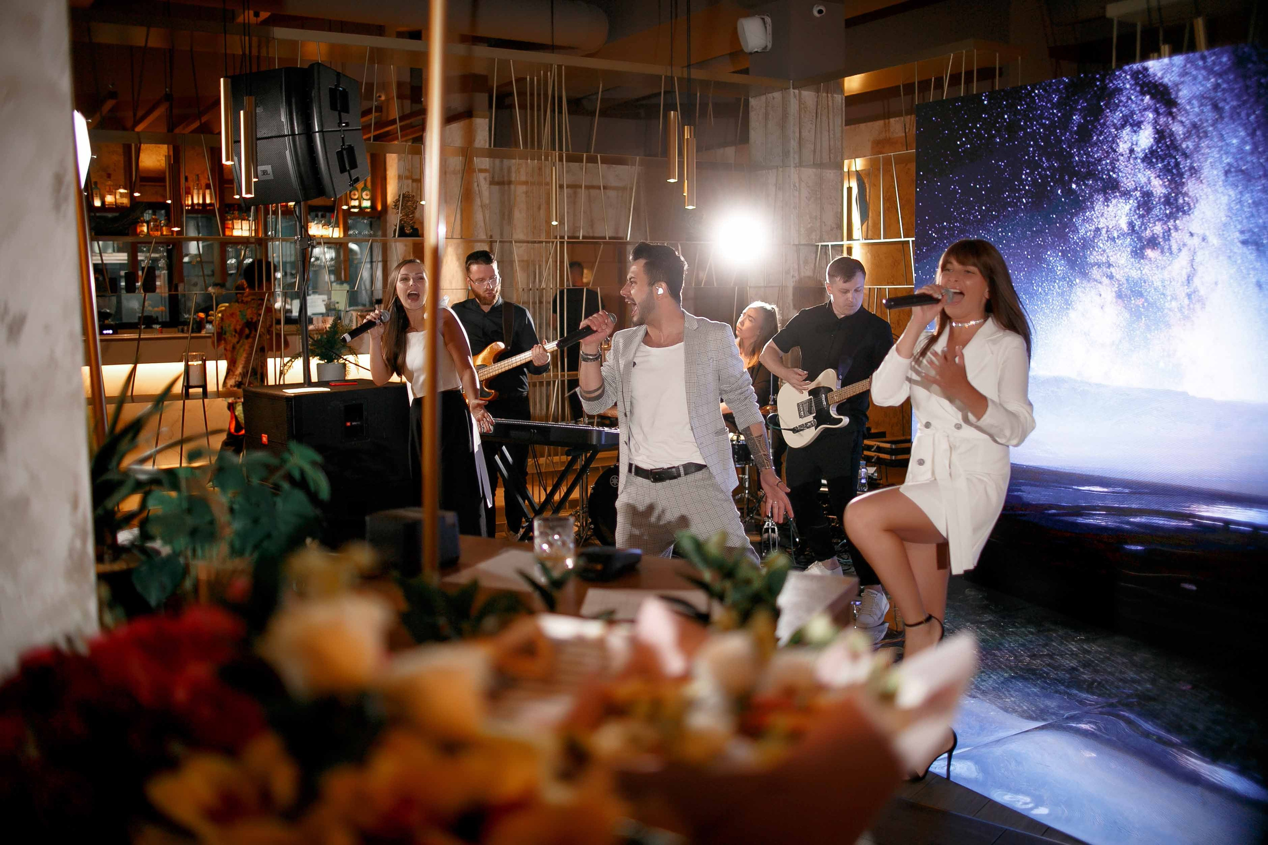 Площадка «Ресторан IZI». Ваш репортажный фотограф Артемий Антонов