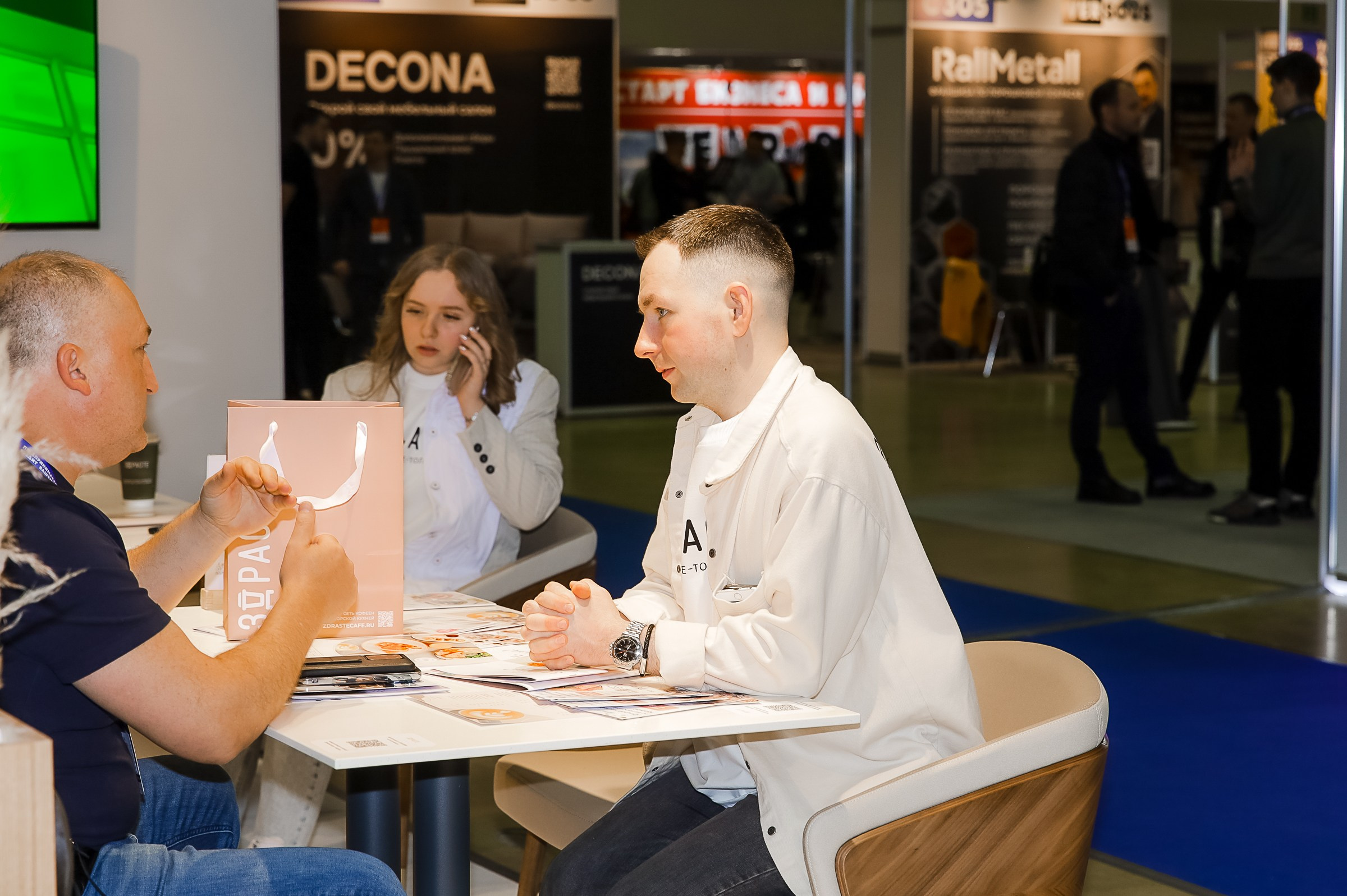 VERSOUS. ЭКСПОЦЕНТР. ЗДРАСТЕ. Фотограф в Москве Ольга Колесникова