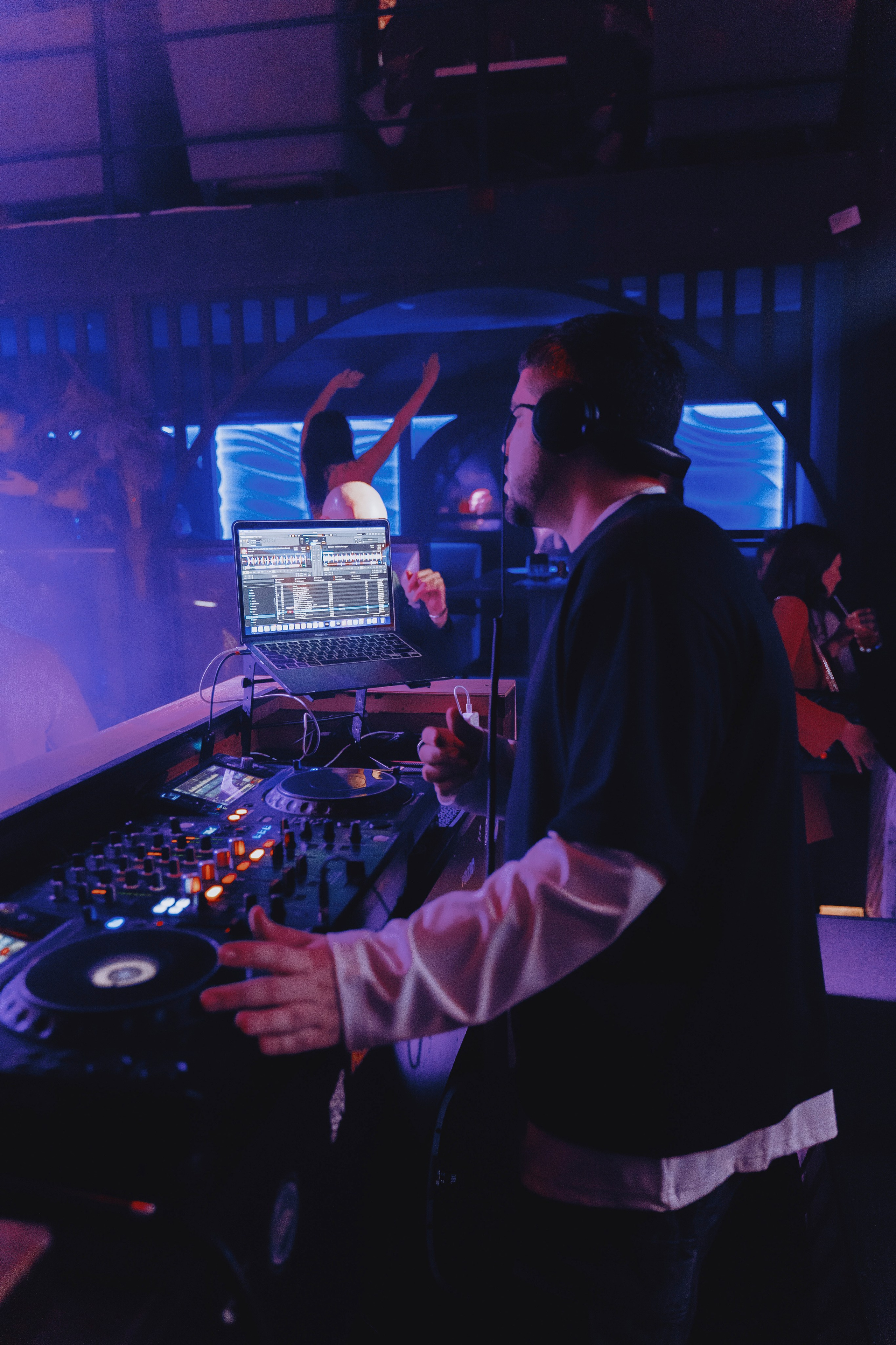 SANTA BARBARA. NIGHT VISION ФОТОГРАФЫ И ВИДЕОГРАФЫ СПБ