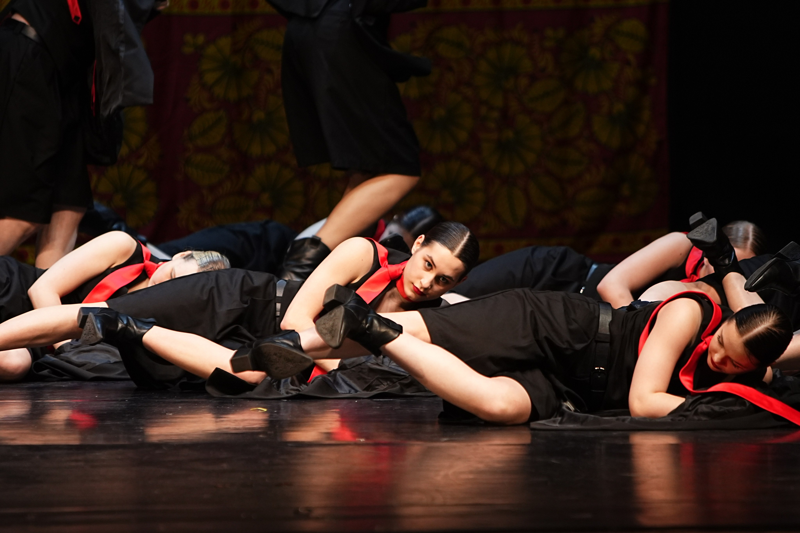 5 апреля, блок 2, г. Тверь. Золотое яблочко