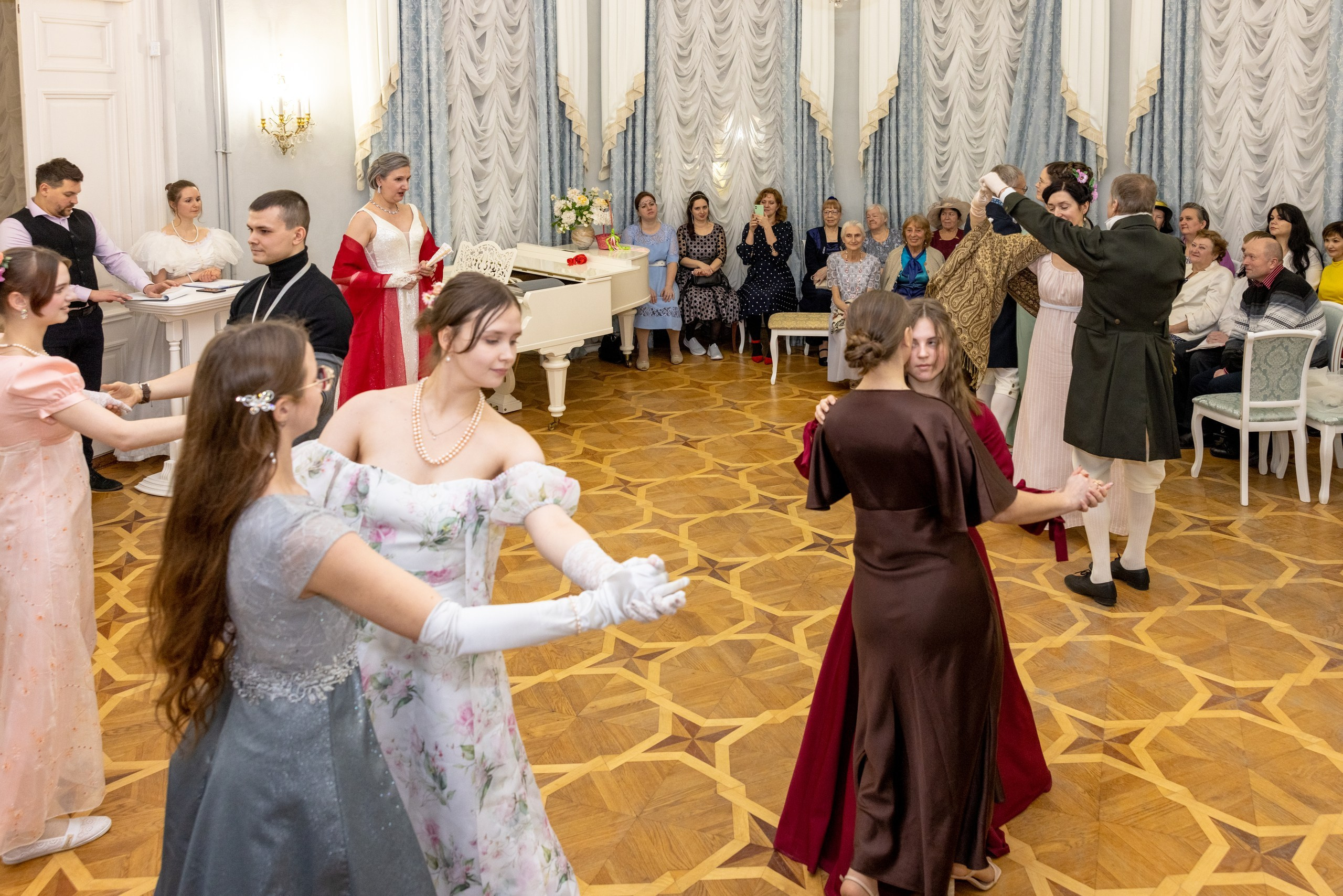 Бал во дворце Бобринских город Богородицк. Фотограф в Туле Крупский АнДРей. Фотостудия «КАДР71» в Туле