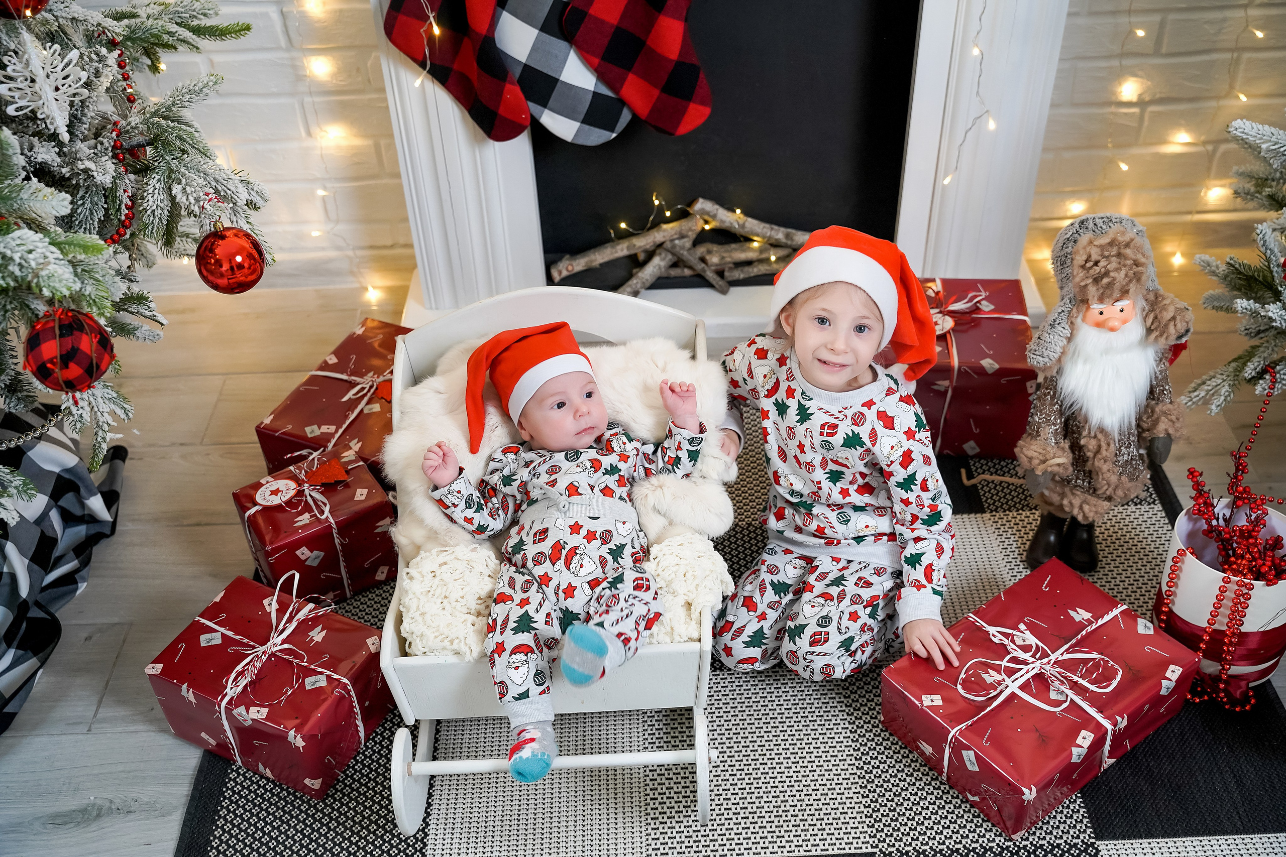 НОВОРОЖДЕННЫЙ НГ. Фотограф в Ялте Инна Найден. Детский и семейный фотограф