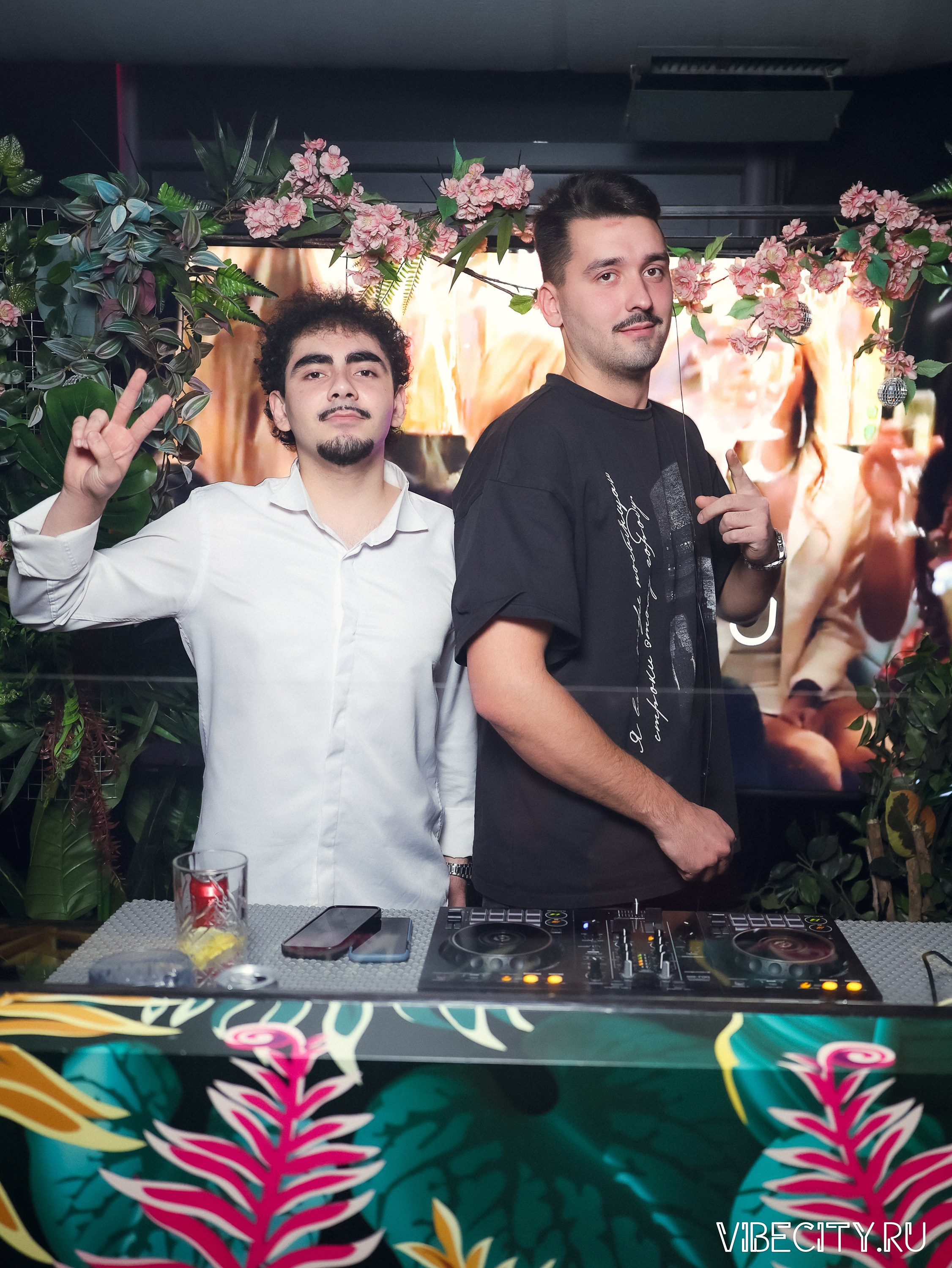 DOUBLE U. VIBECITY.RU Вайб Сити Ру Фоторепортажи Фотоотчеты Калининград