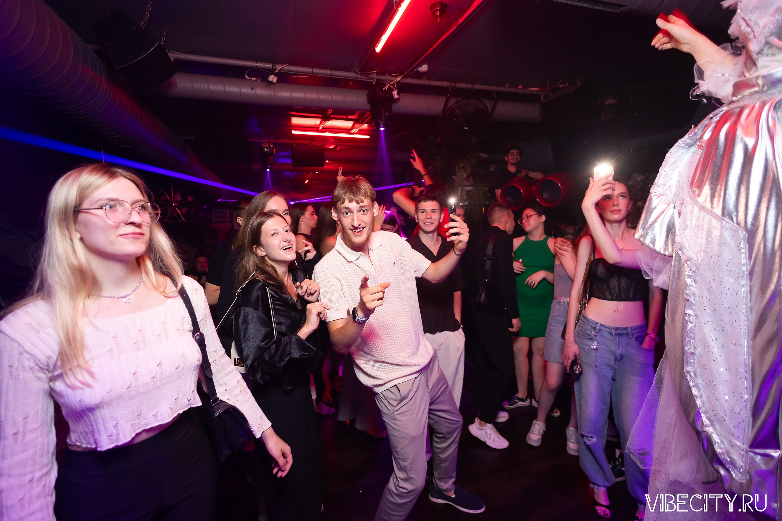 DOUBLE U. VIBECITY.RU Вайб Сити Ру Фоторепортажи Фотоотчеты Калининград