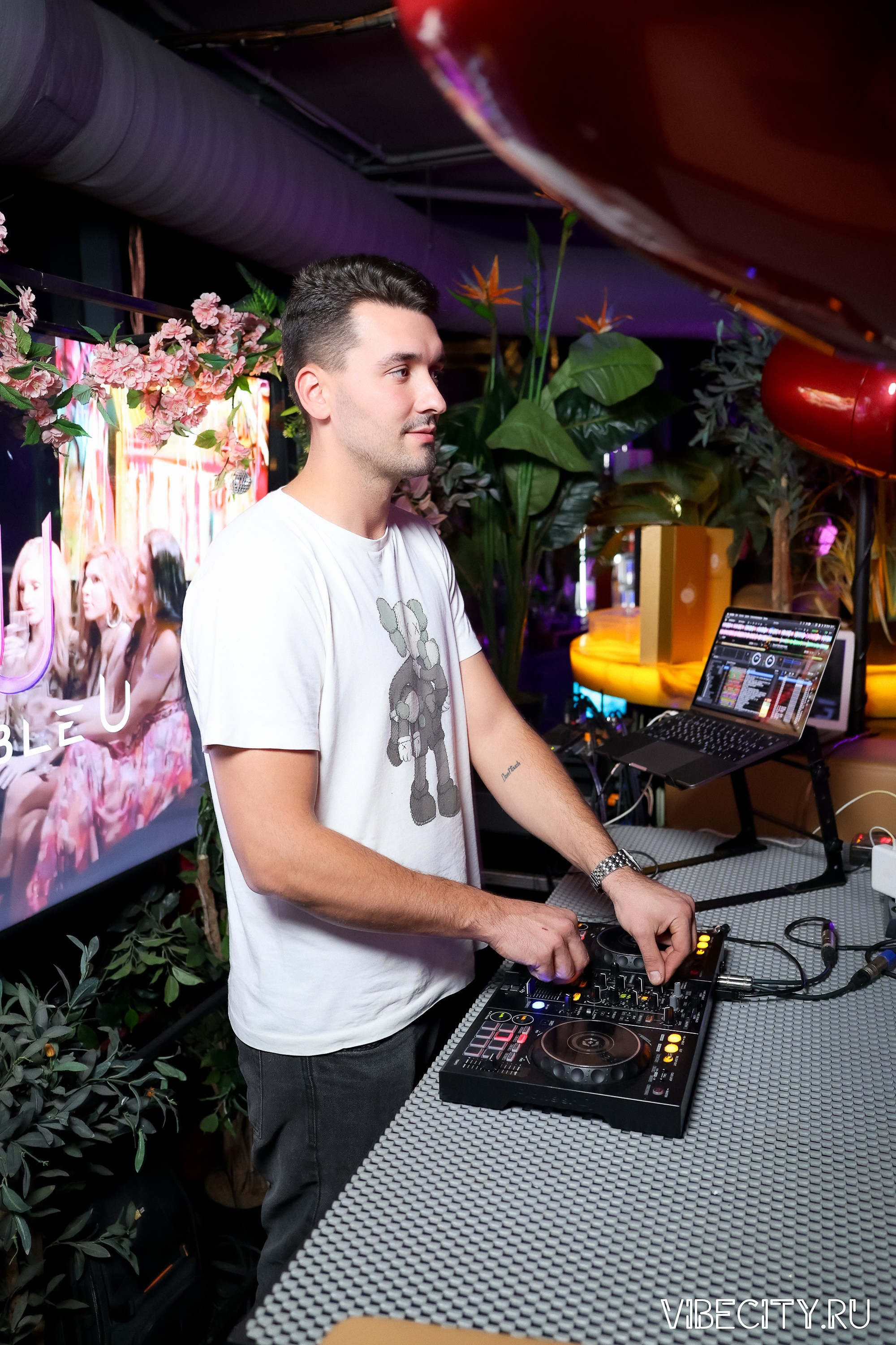 DOUBLE U. VIBECITY.RU Вайб Сити Ру Фоторепортажи Фотоотчеты Калининград