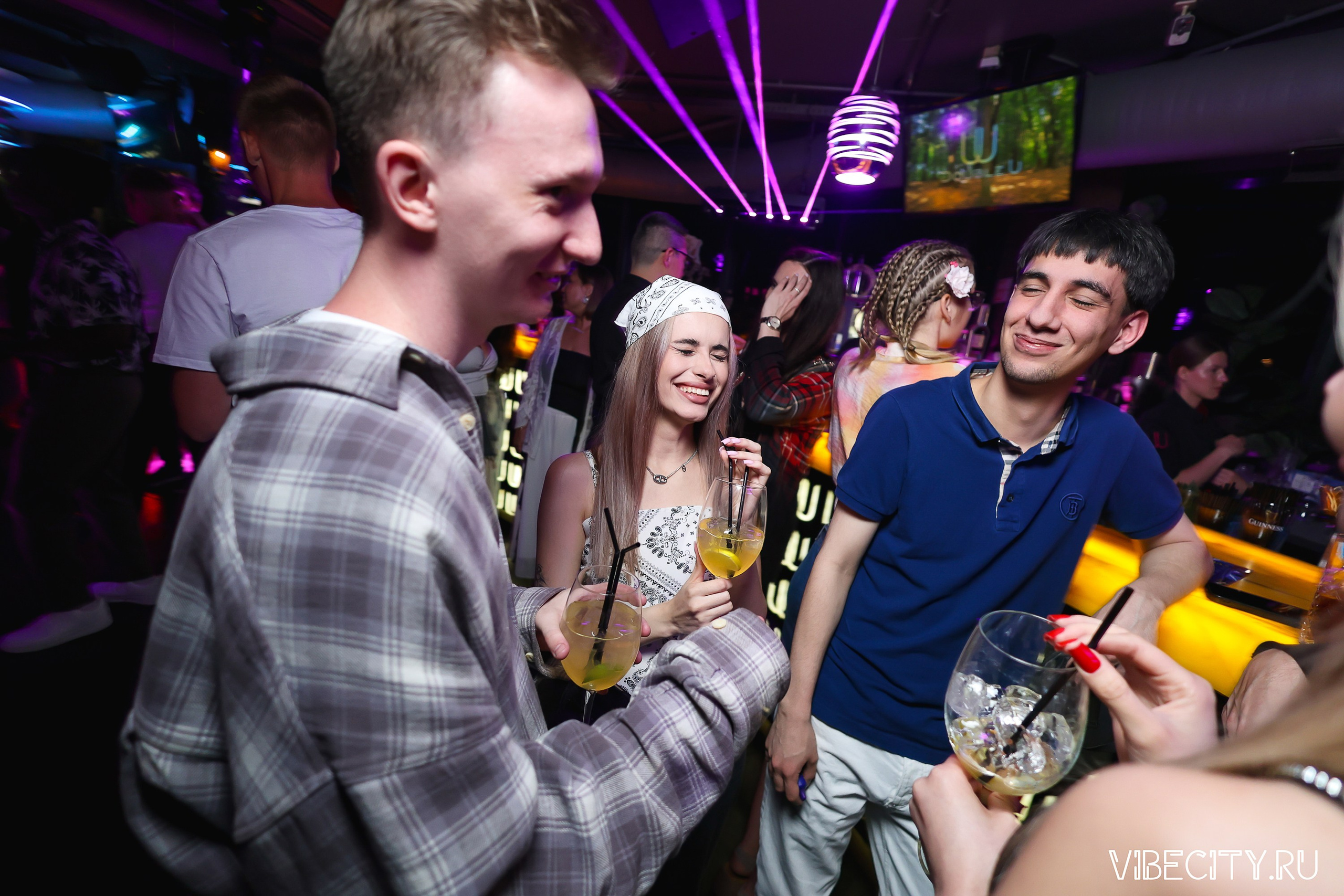 DOUBLE U. VIBECITY.RU Вайб Сити Ру Фоторепортажи Фотоотчеты Калининград