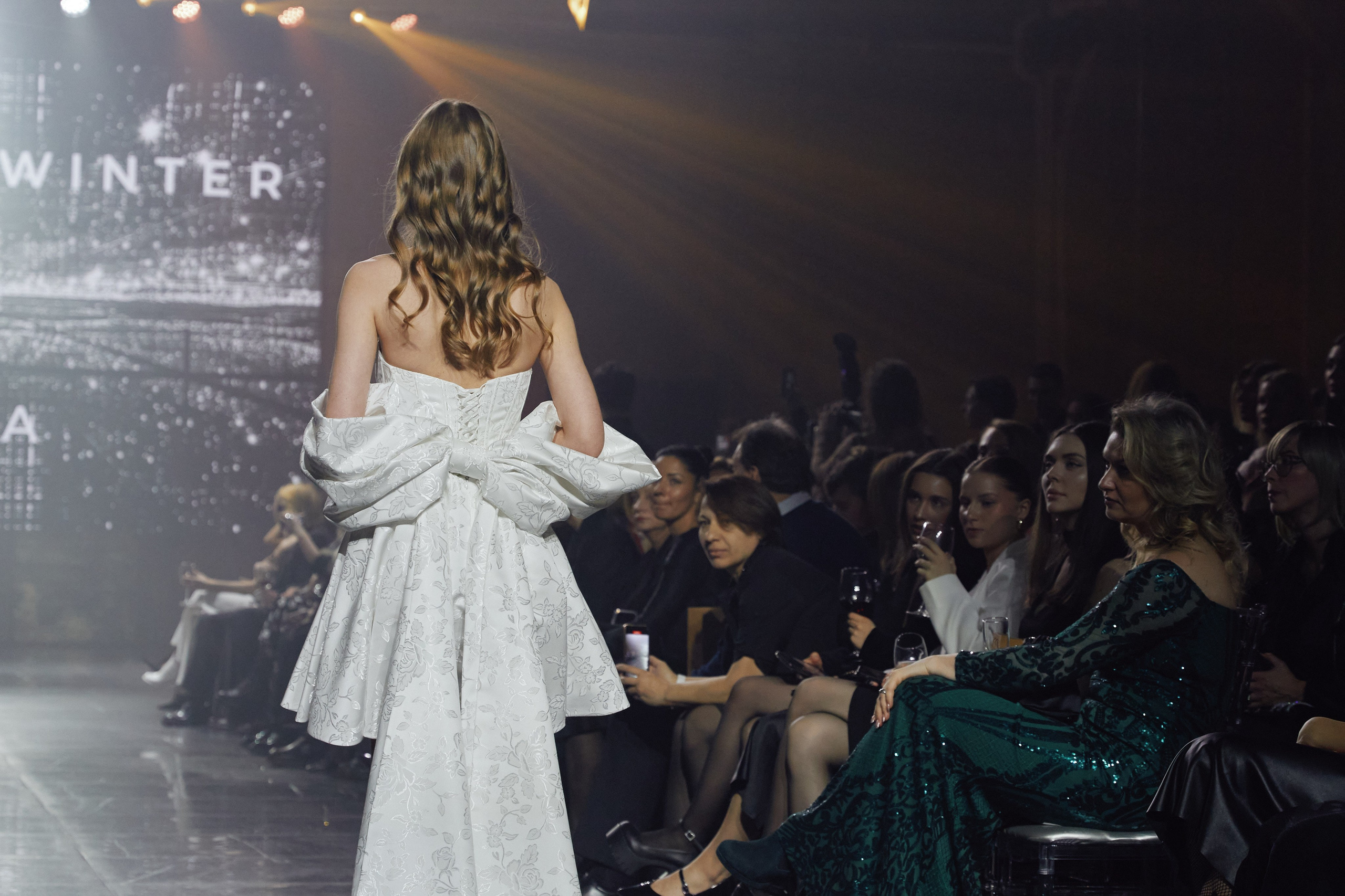 Показ KAMERGER | ODETTA. Свадебный фотограф и видеограф из Санкт-Петербурга Агарков Никита