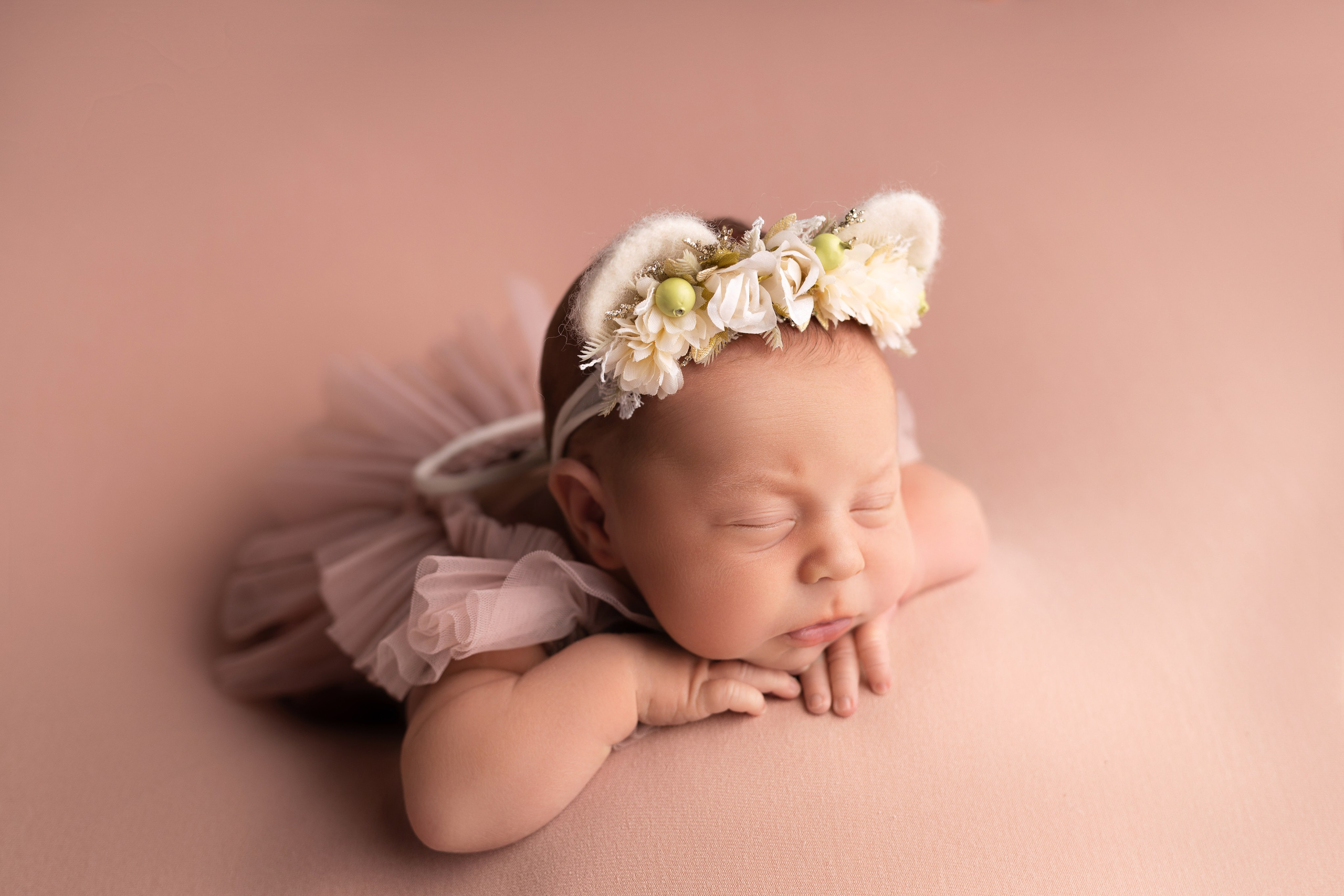 Классическая фотосессия малыша. Фотограф новорожденных малышей в Омске и Омской области Эльвира Камаева