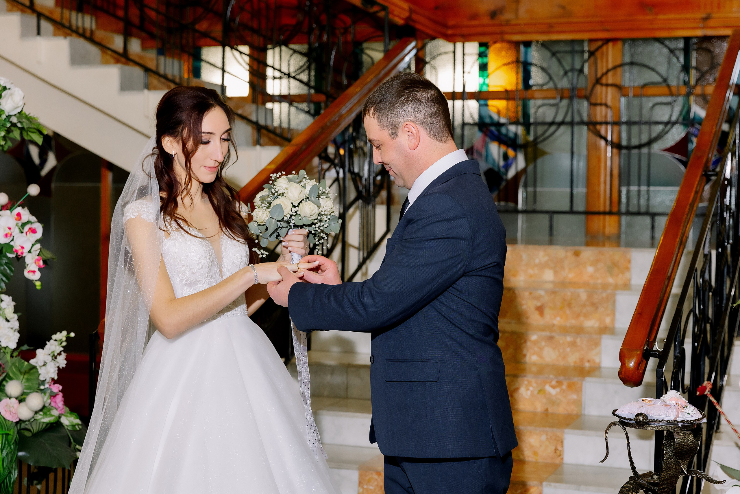 Ленинский ЗАГС Михаил & Юлия. Свадебный фотограф в Новосибирске Лидия Александровна