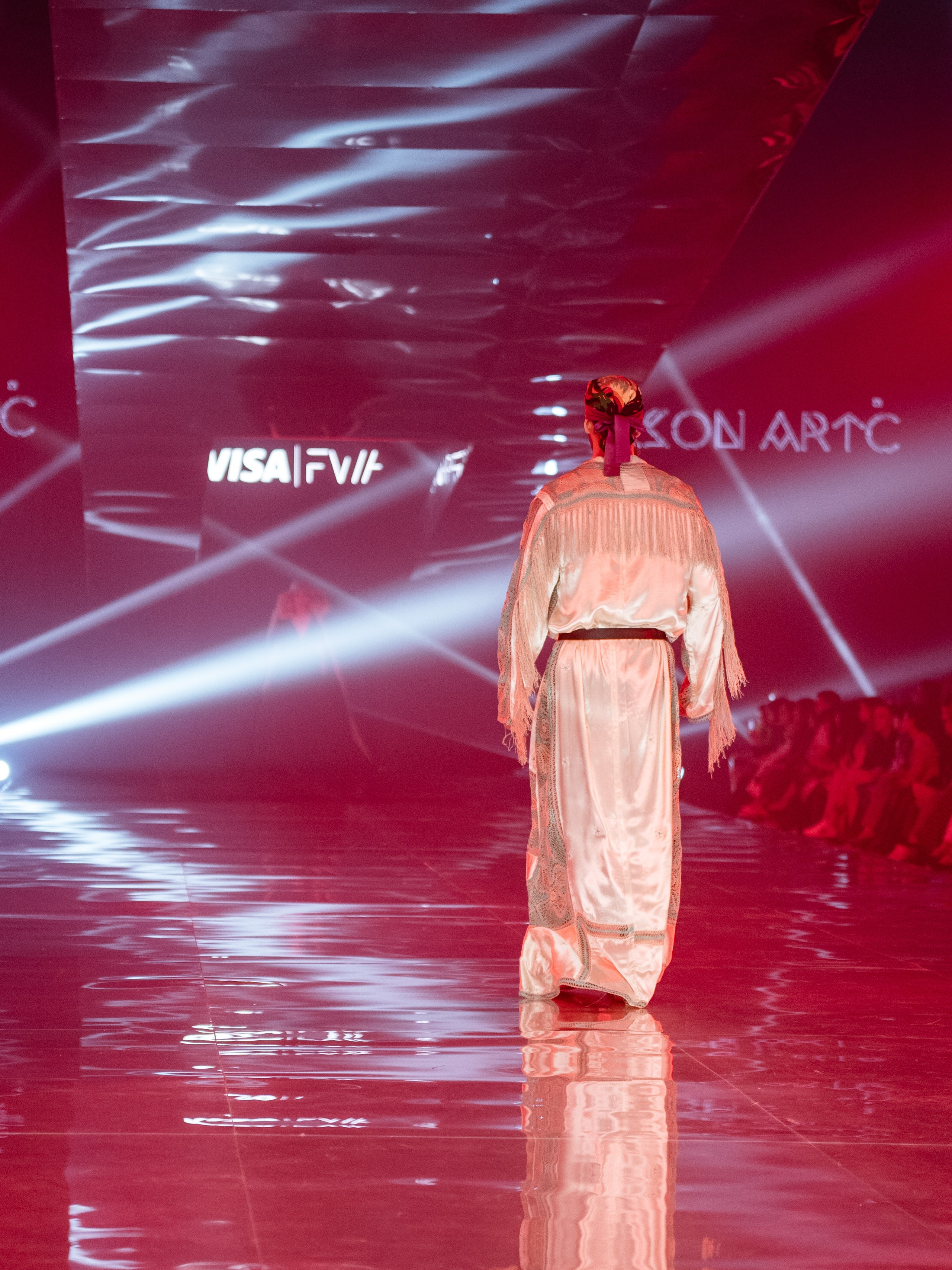 Visa Fashion week Maison Artc. Сайт Алматинского НЮ АРТ, будуар и фэшн фотографа Дениса Карпенко