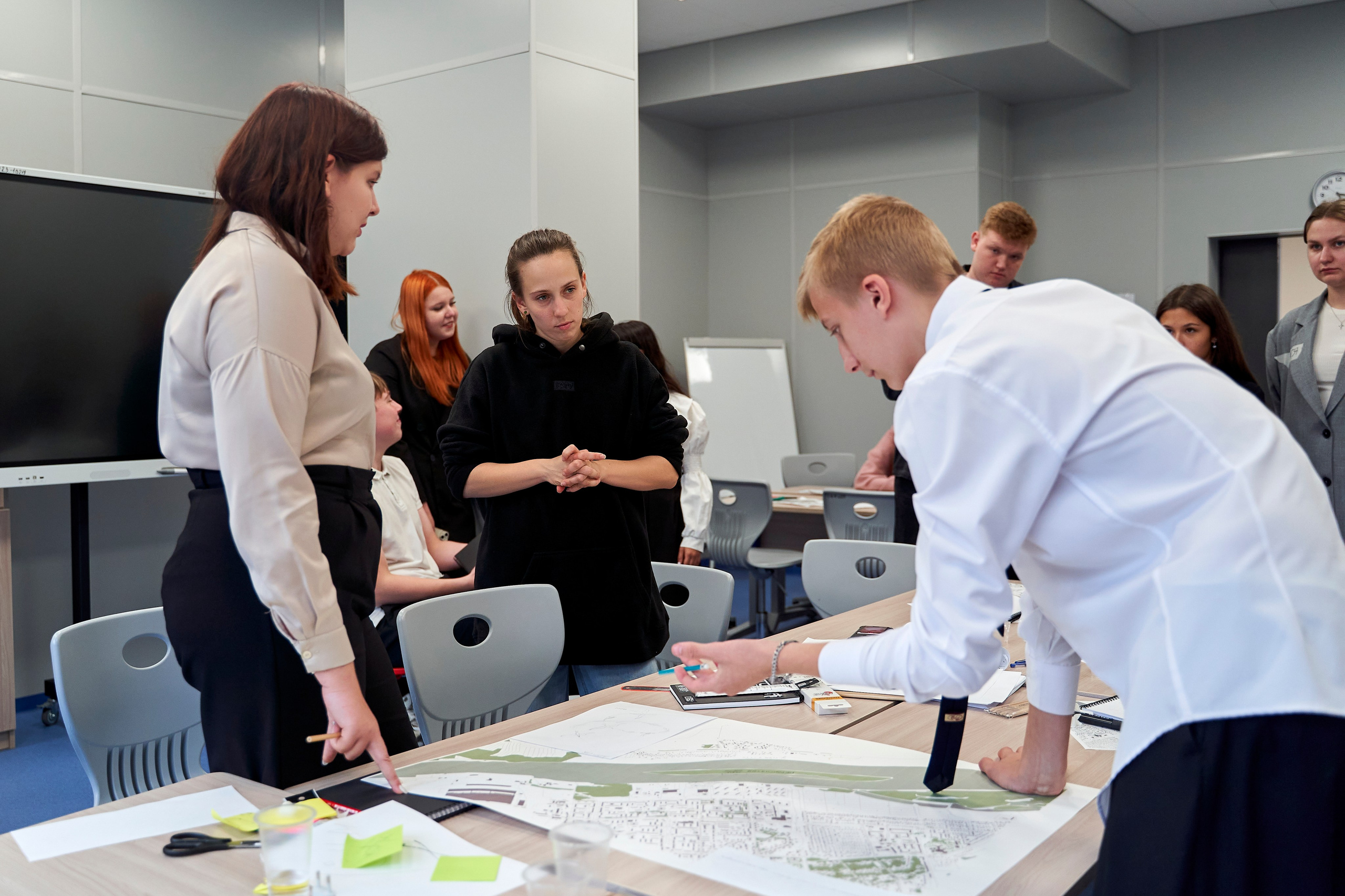 Городская экспедиция «Взрослый взгляд на Нижний» (Эн+ & Точка Урбан). Репортажный фотограф Вилянов Евгений. Нижний Новгород